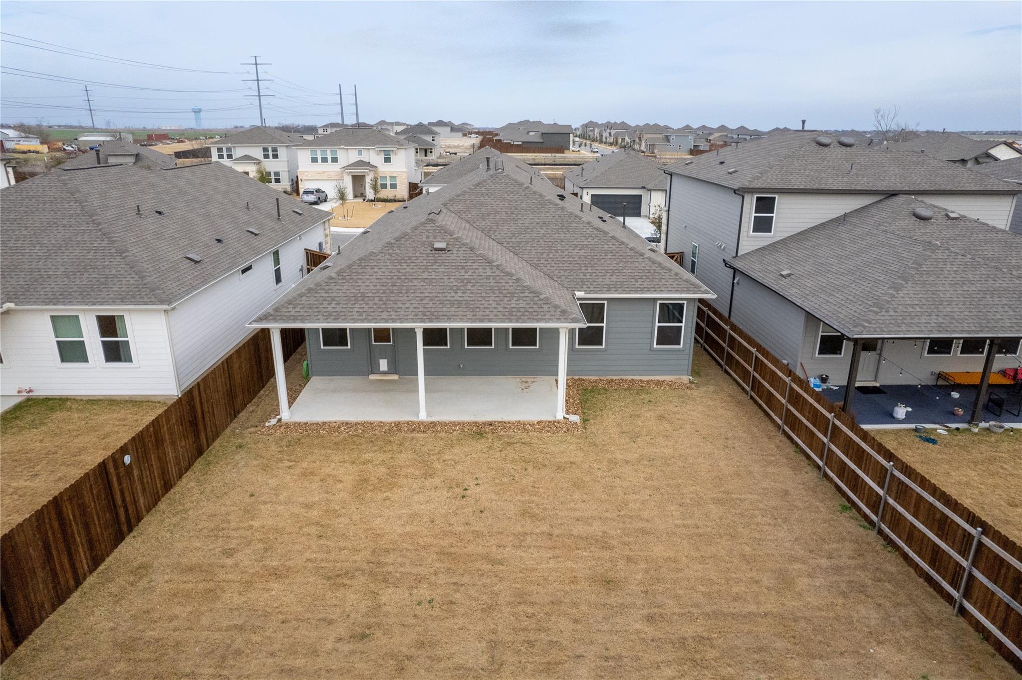 109 Stinchcomb Rd, Hutto, TX 78634