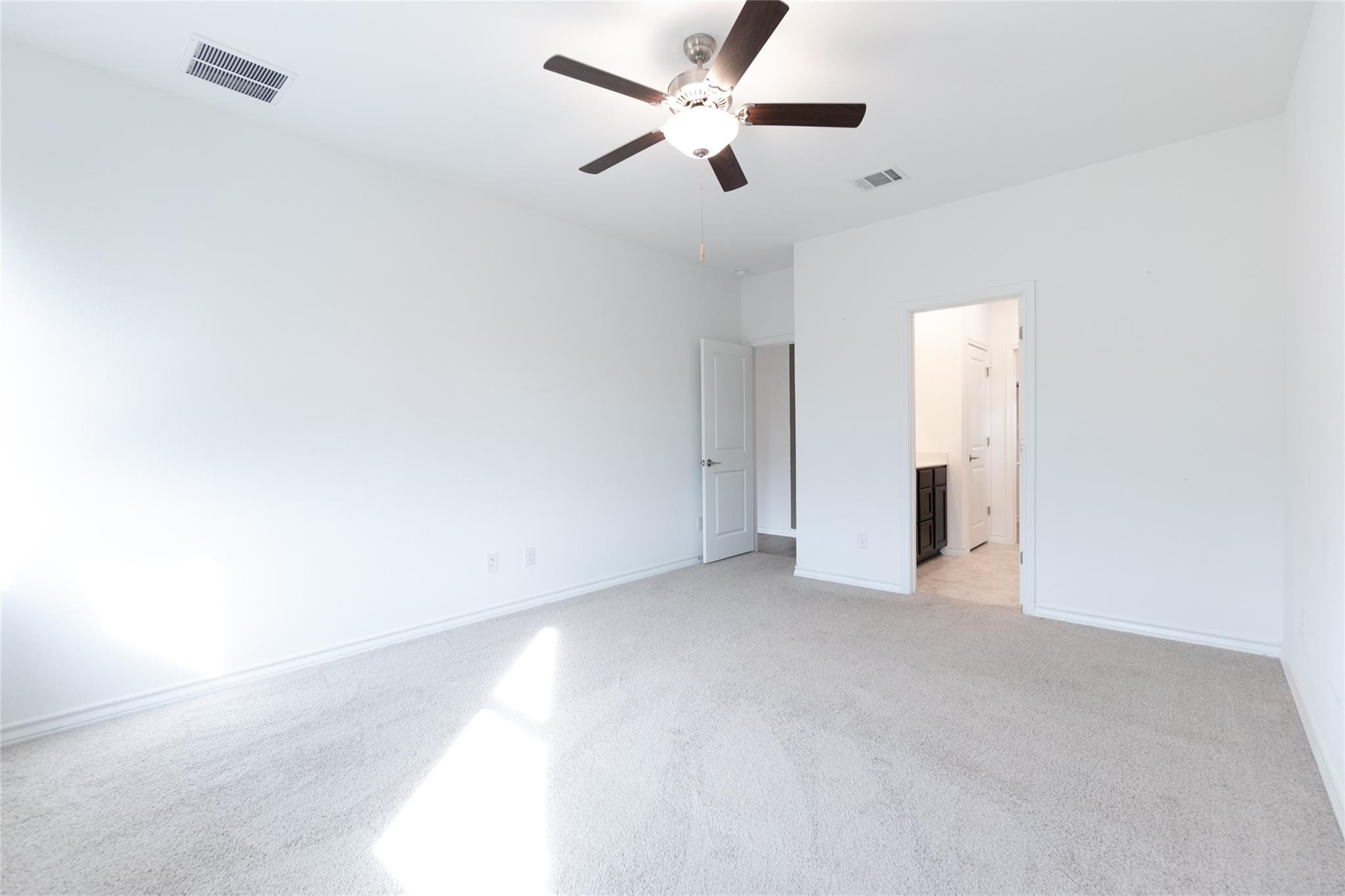 109 Stinchcomb Rd, Hutto, TX 78634
