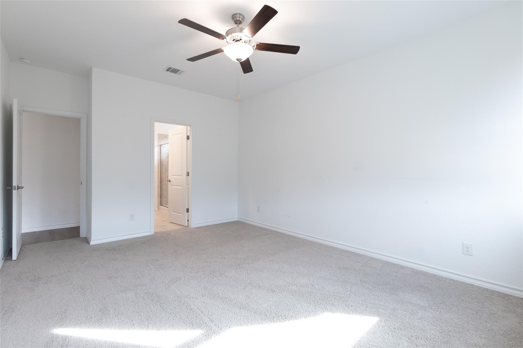 109 Stinchcomb Rd, Hutto, TX 78634