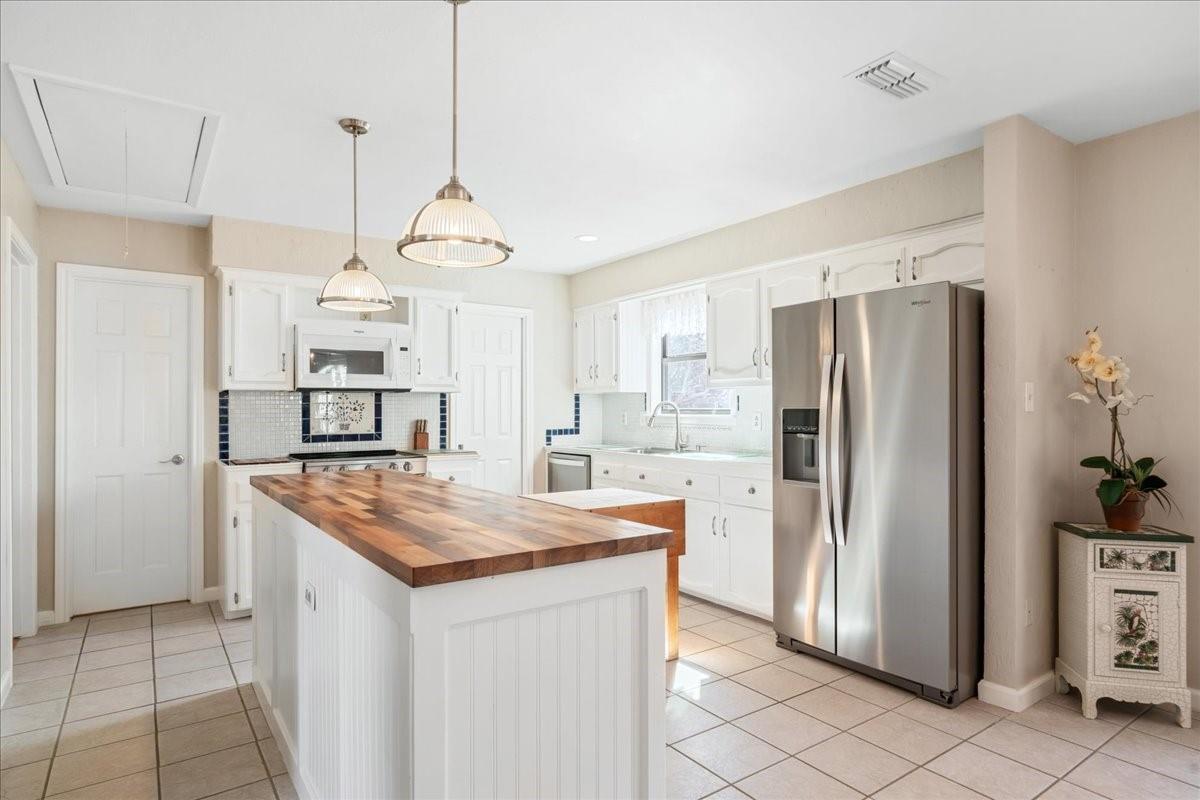 20 Saddle Rock Rdg, Wimberley, TX 78676