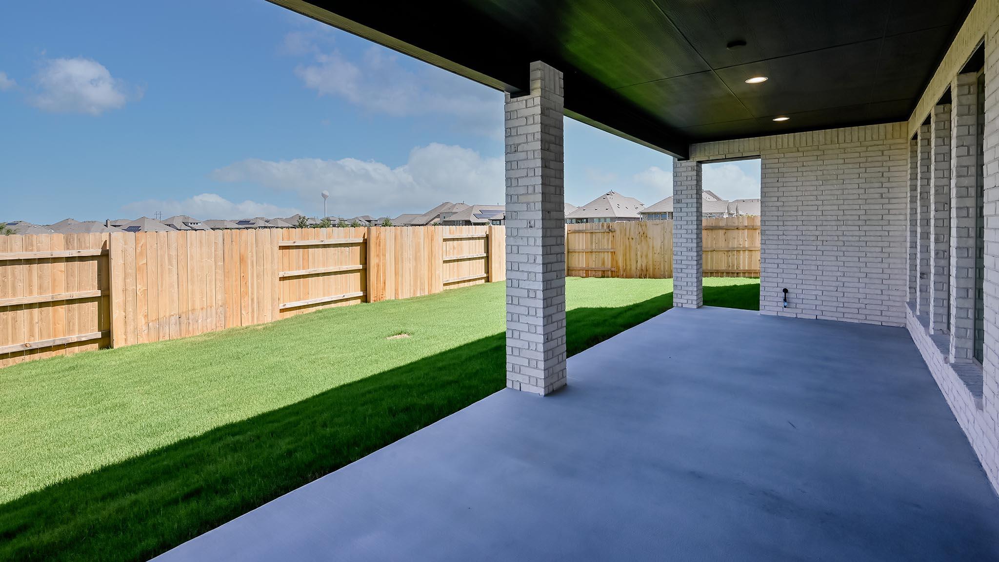 448 Bay Breeze Dr, Kyle, TX 78640