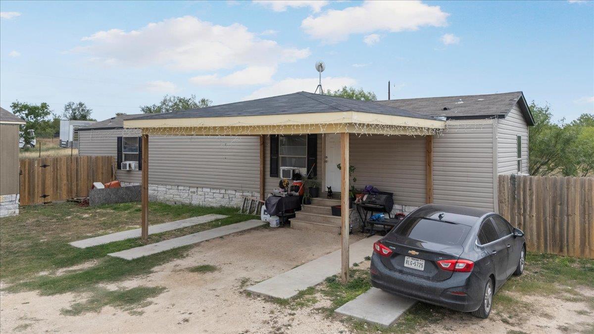 9231 Williamson Rd, Buda, TX 78610