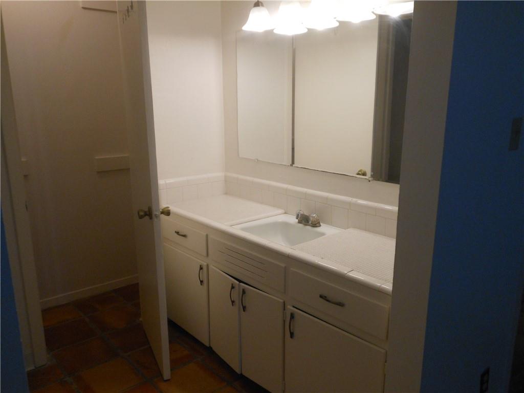 2308 Barton Skwy NW # B, Austin, TX 78704