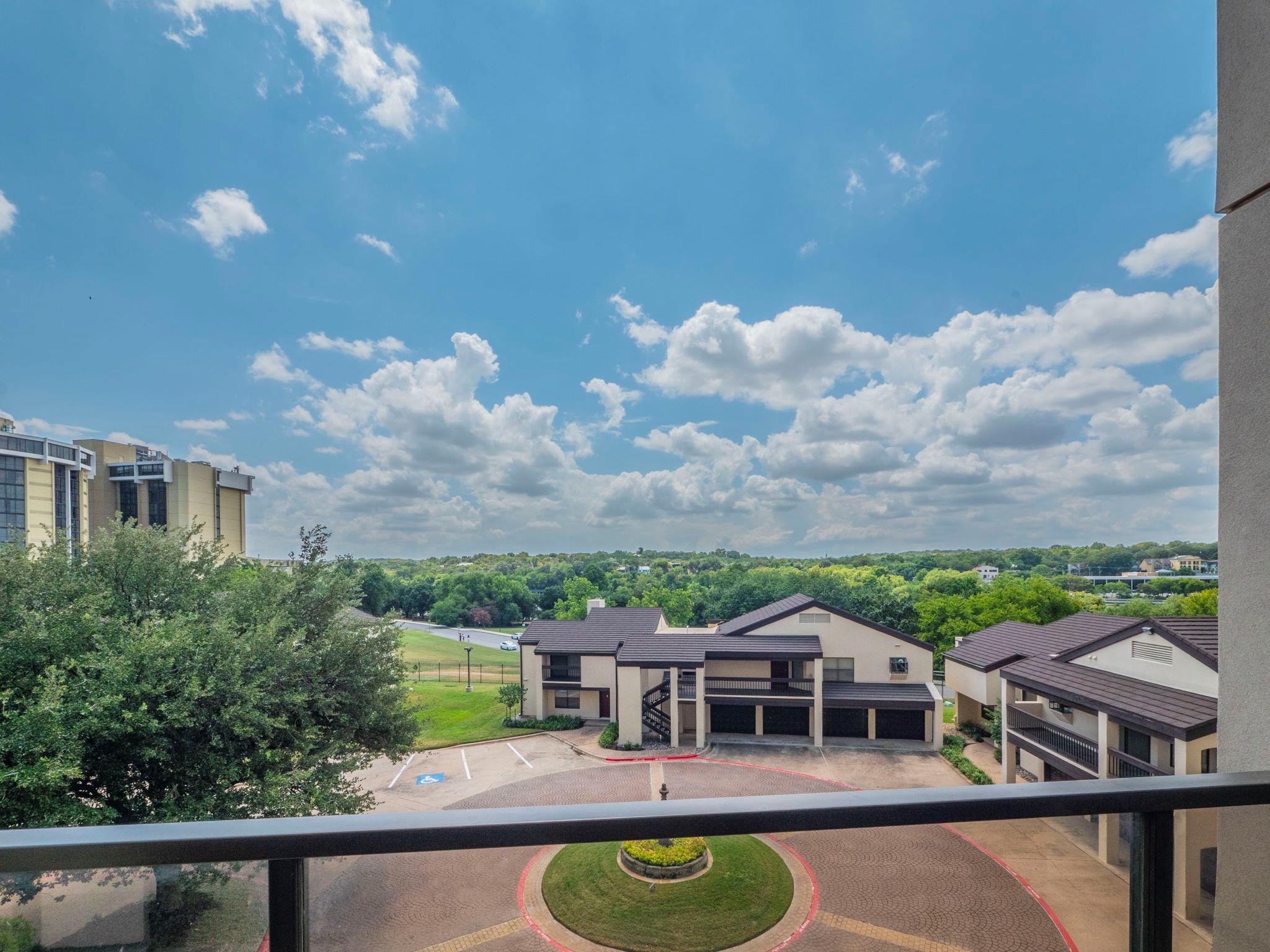 40 N Interstate 35 Highway # 4A4, Austin, TX 78701