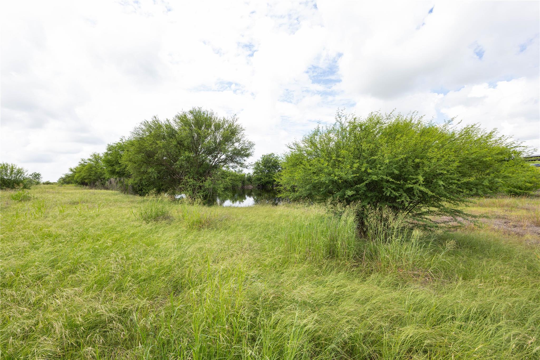 6868 Pfeil Rd, Schertz, TX 78154