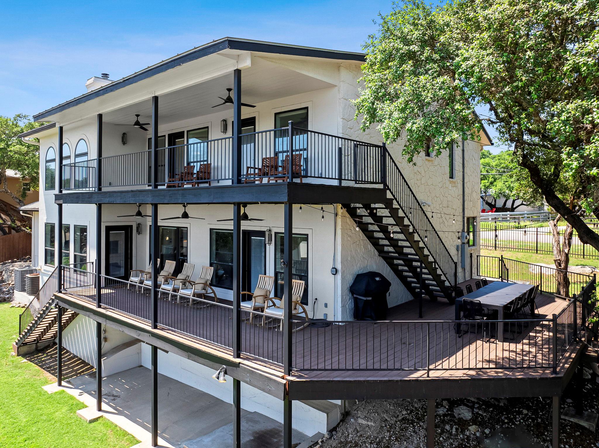 1242 Stagecoach Dr, Canyon Lake, TX 78133