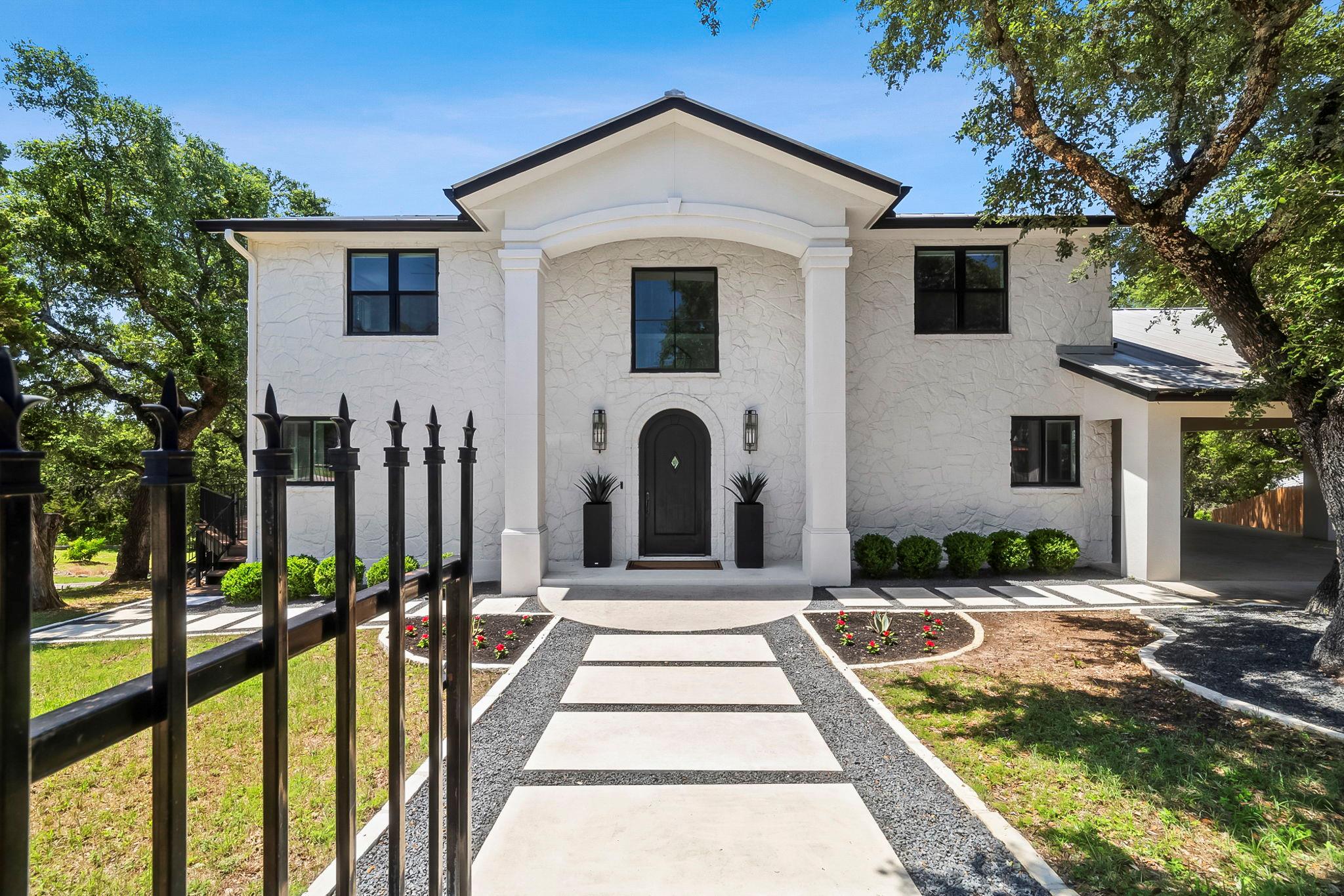 1242 Stagecoach Dr, Canyon Lake, TX 78133