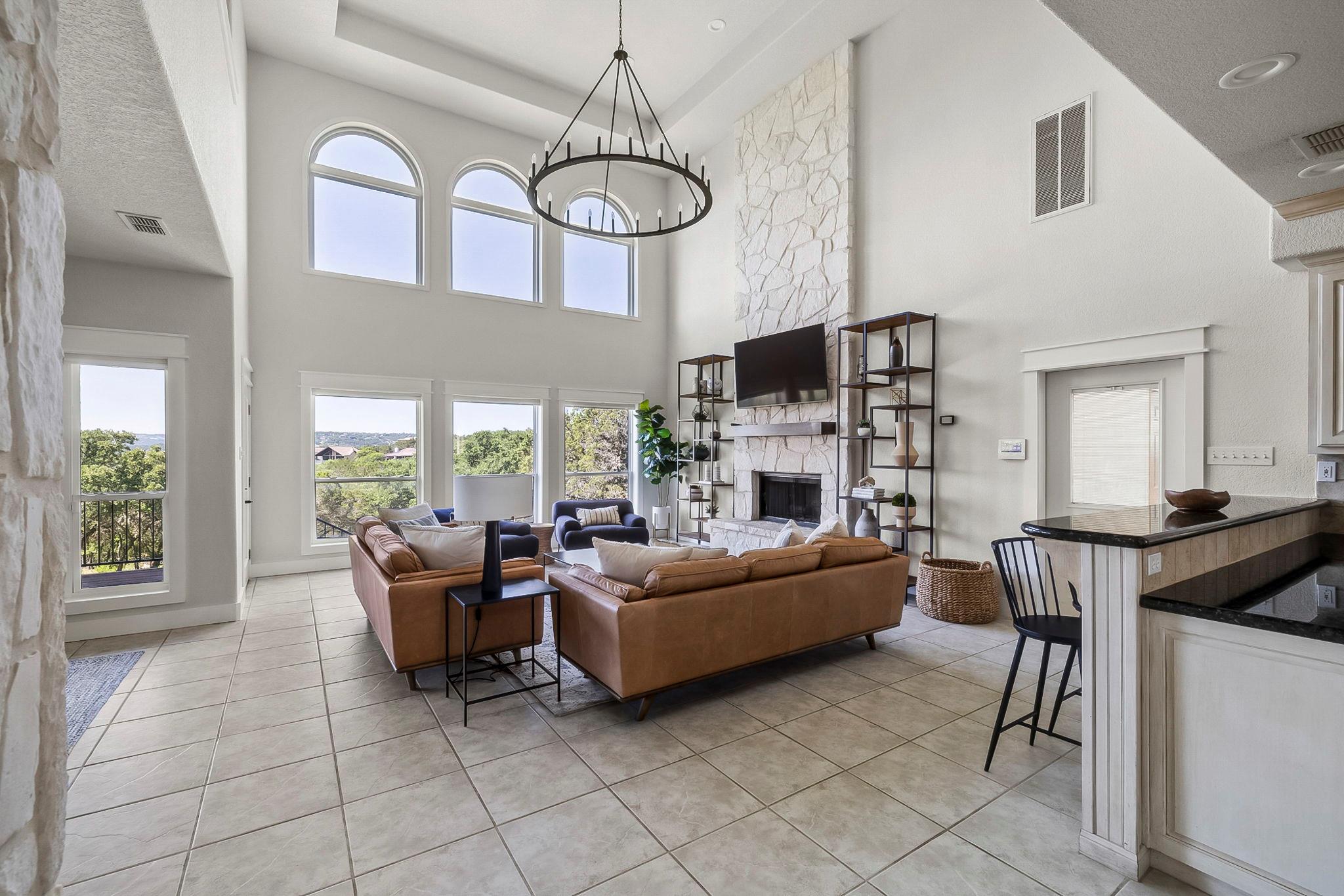 1242 Stagecoach Dr, Canyon Lake, TX 78133