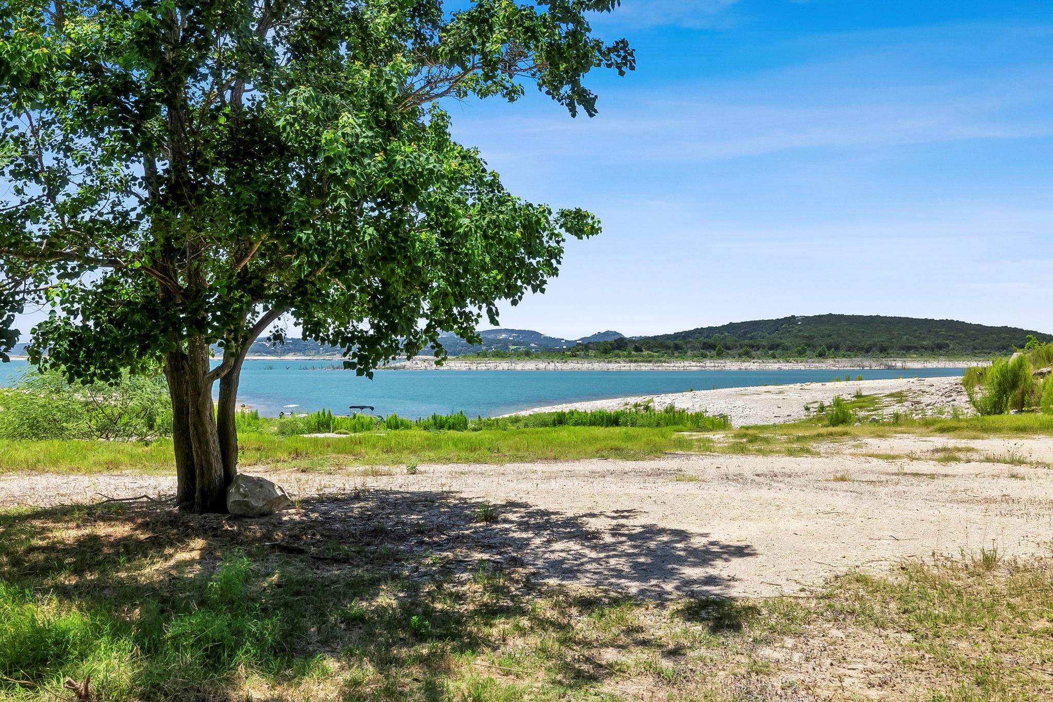 1242 Stagecoach Dr, Canyon Lake, TX 78133
