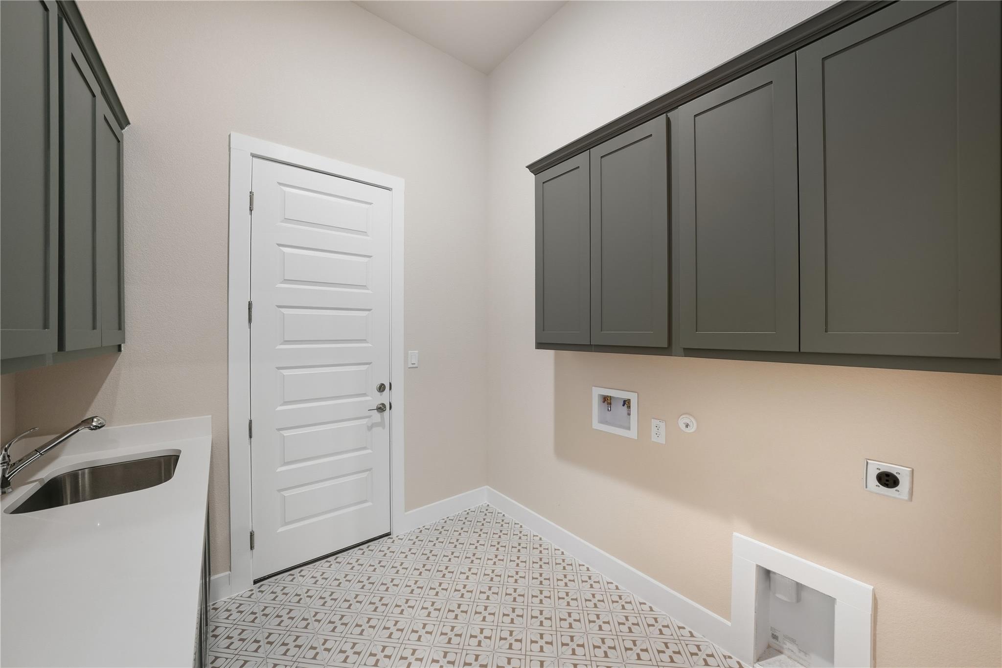 1209 Doelling Dr, Florence, TX 76527