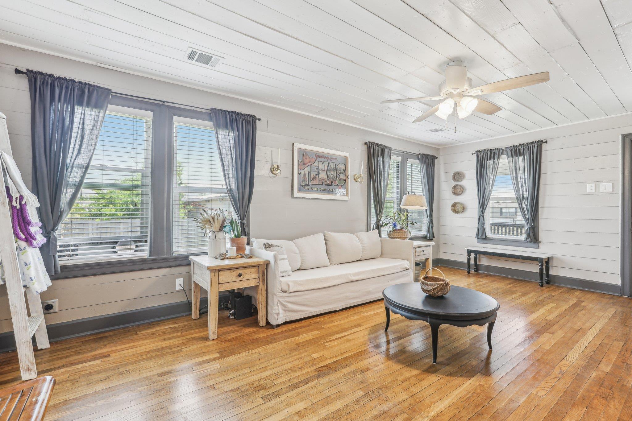 106 County Road 425, Spicewood, TX 78669