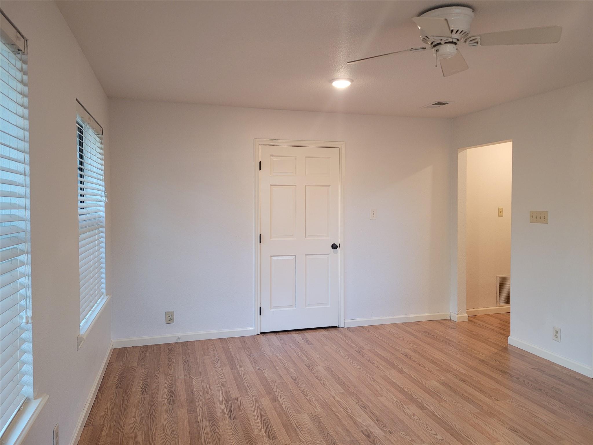 306 E Anderson Ave, Round Rock, TX 78664