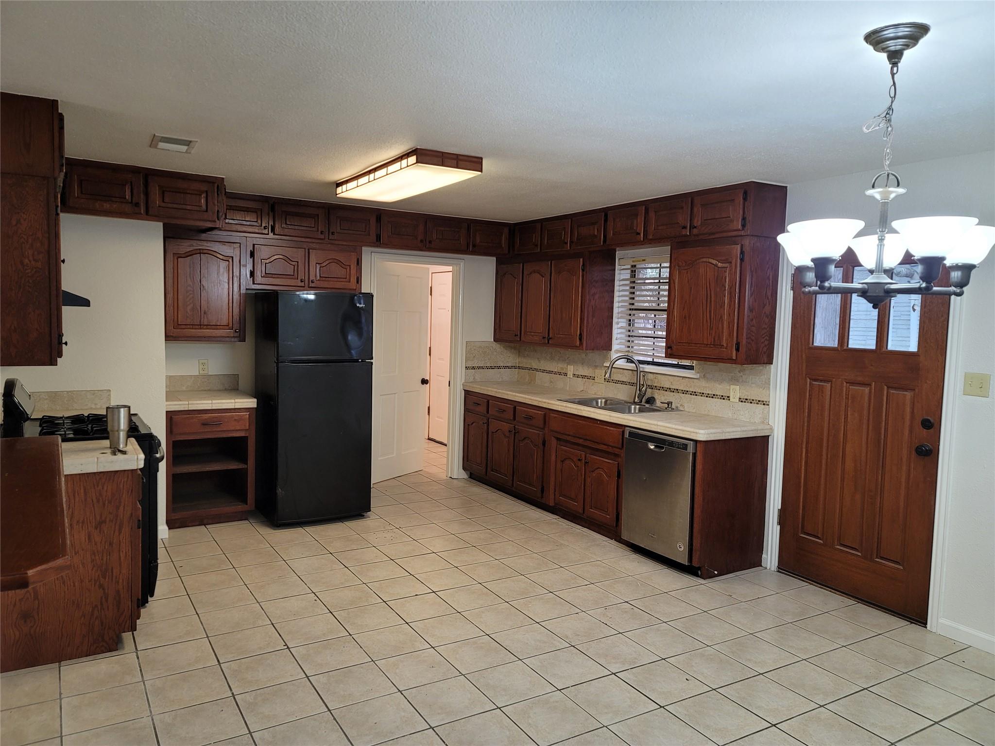 306 E Anderson Ave, Round Rock, TX 78664