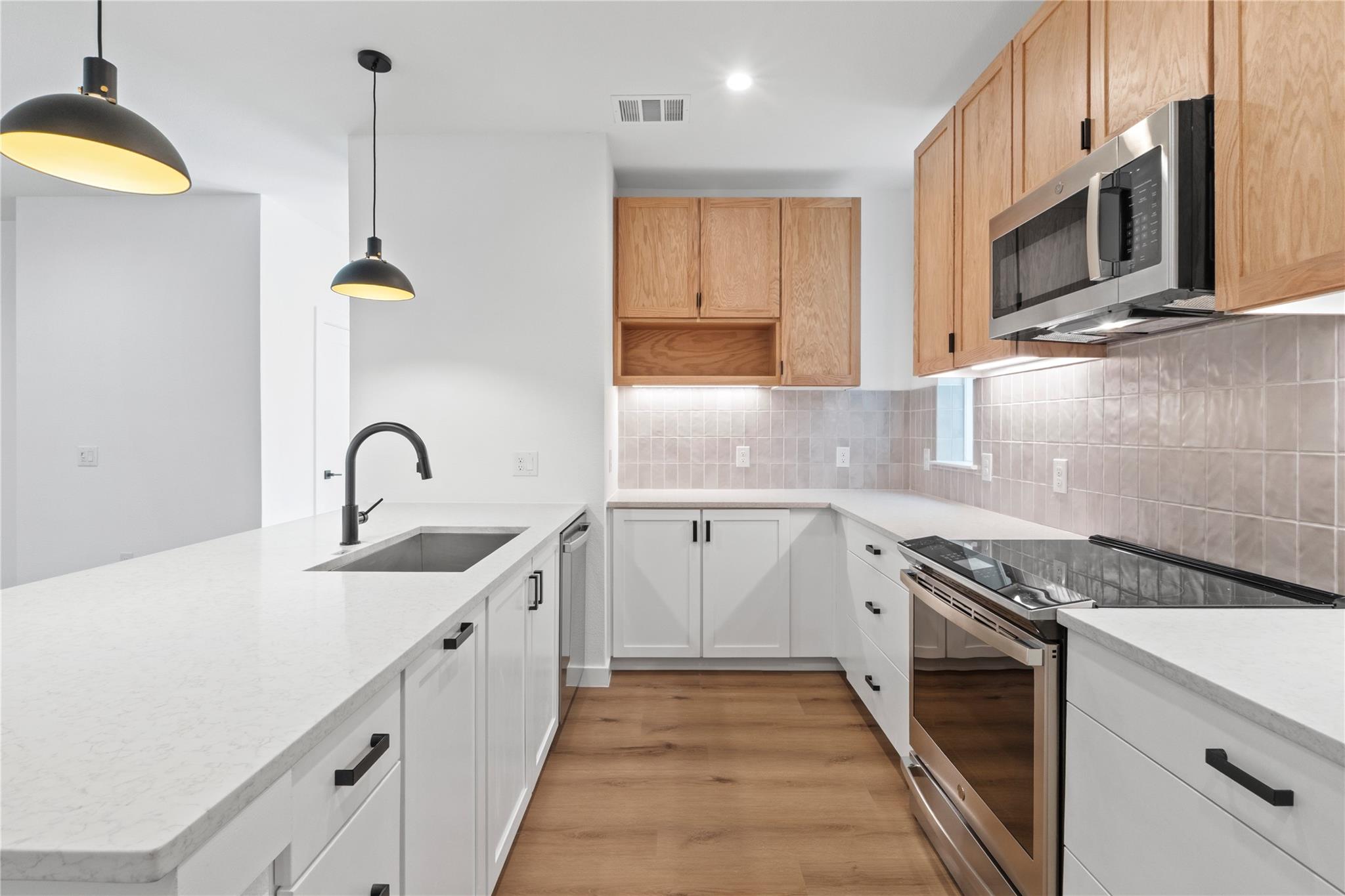 1200 Bianca Breeze Pl, Austin, TX 78721