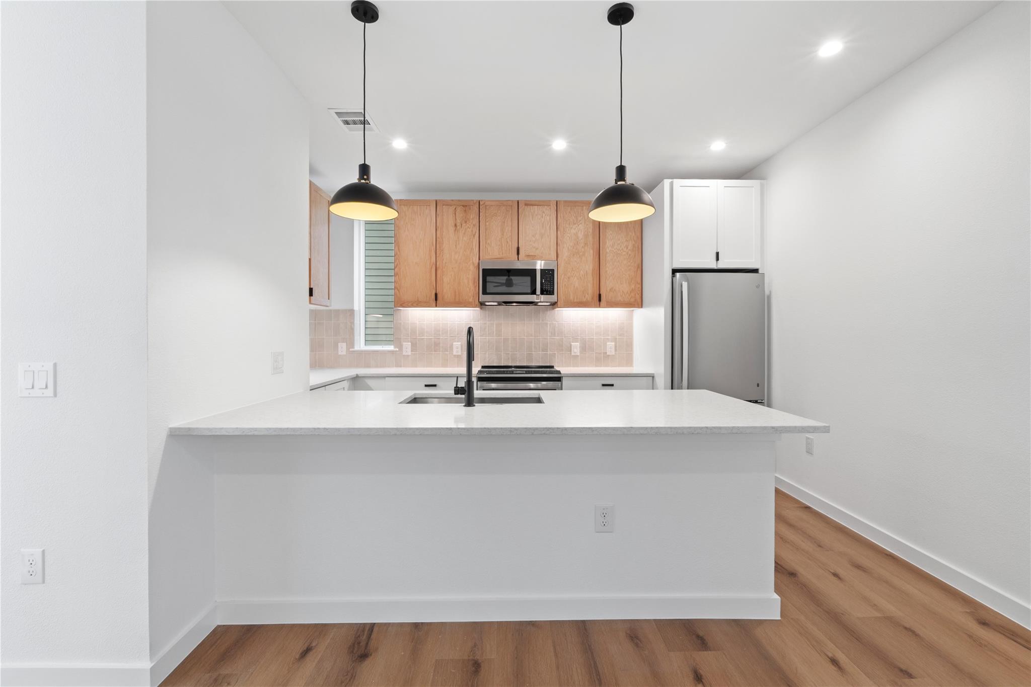 1200 Bianca Breeze Pl, Austin, TX 78721