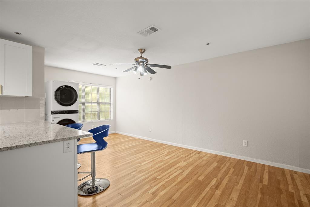 1013 W 23rd St # 104, Austin, TX 78705