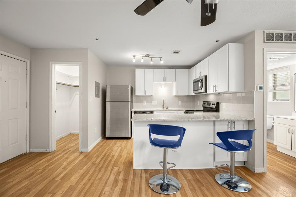 1013 W 23rd St # 104, Austin, TX 78705