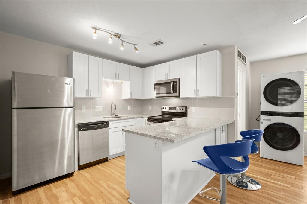 1013 W 23rd St # 104, Austin, TX 78705