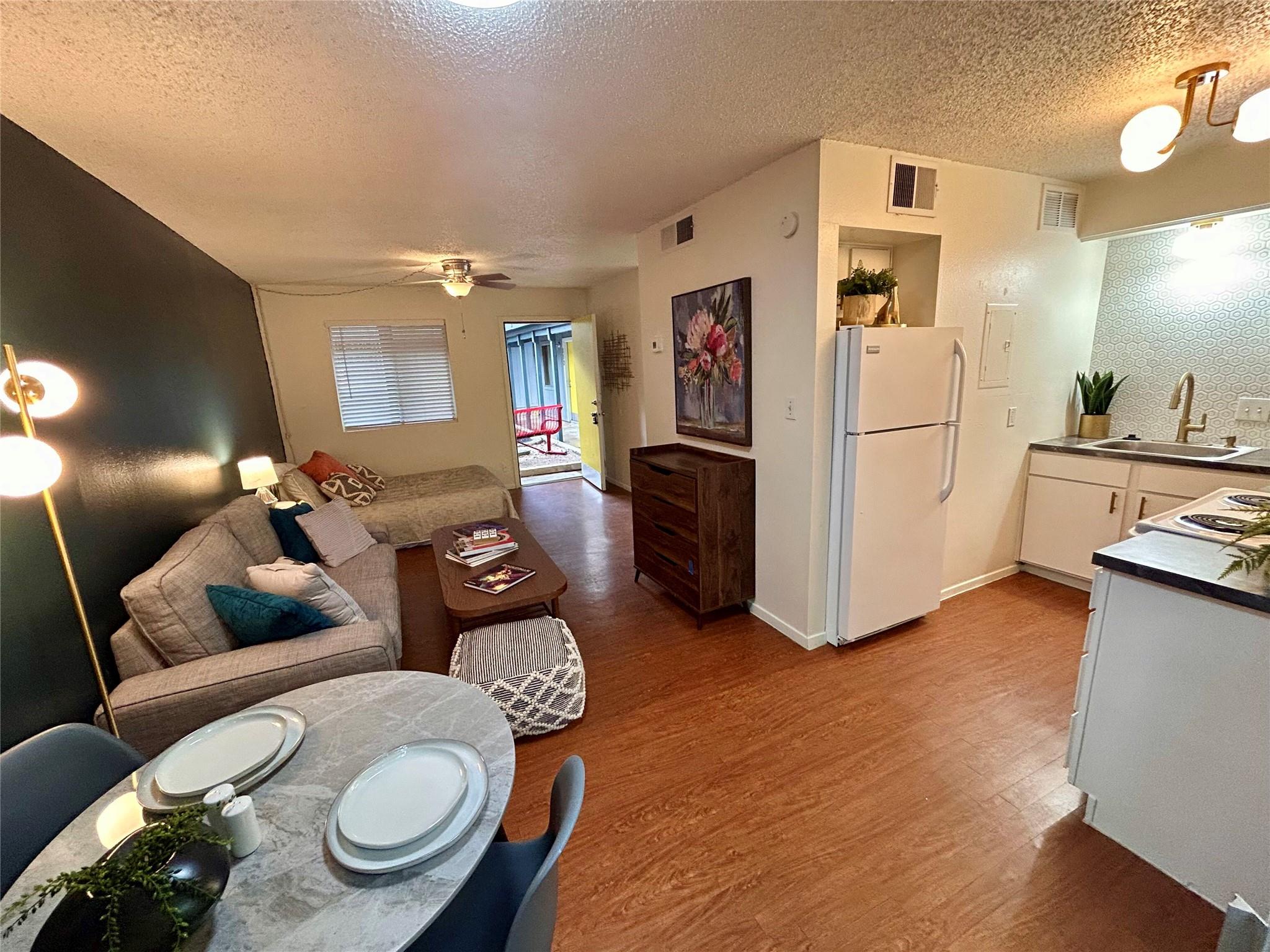4209 Avenue B # 103, Austin, TX 78751