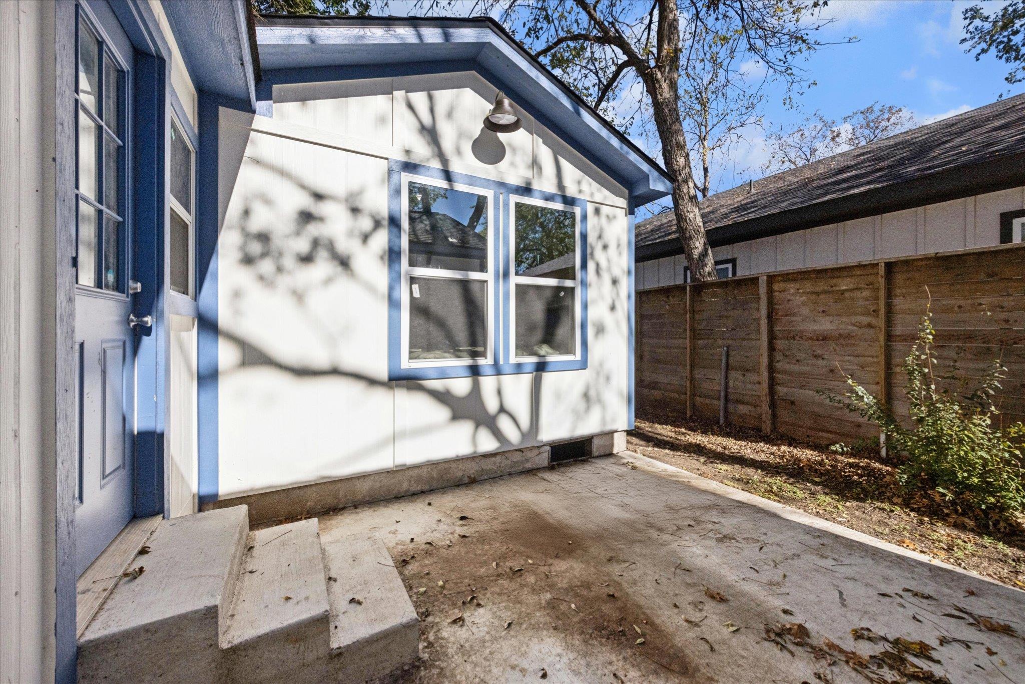 907 E 53rd St, Austin, TX 78751