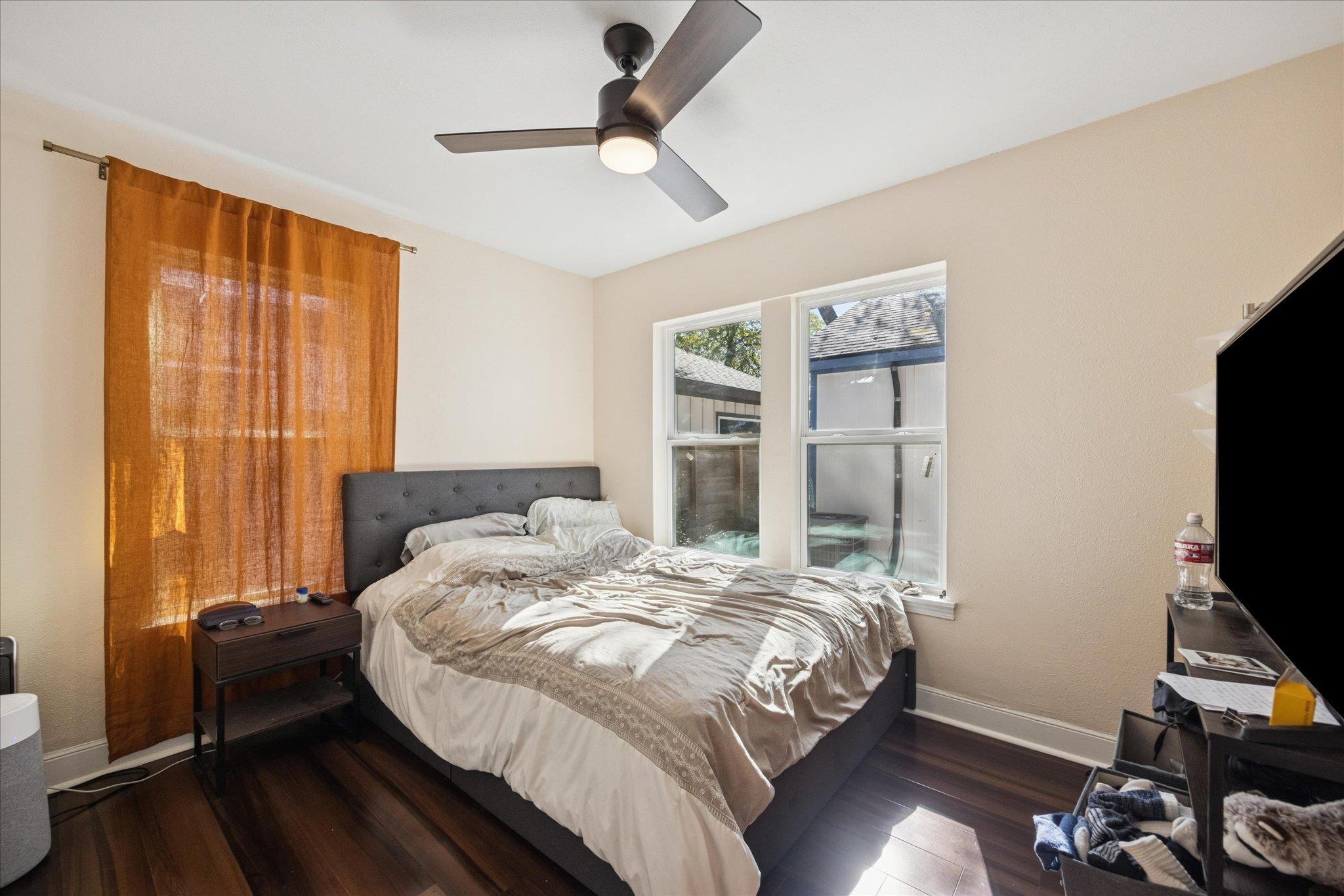 907 E 53rd St, Austin, TX 78751