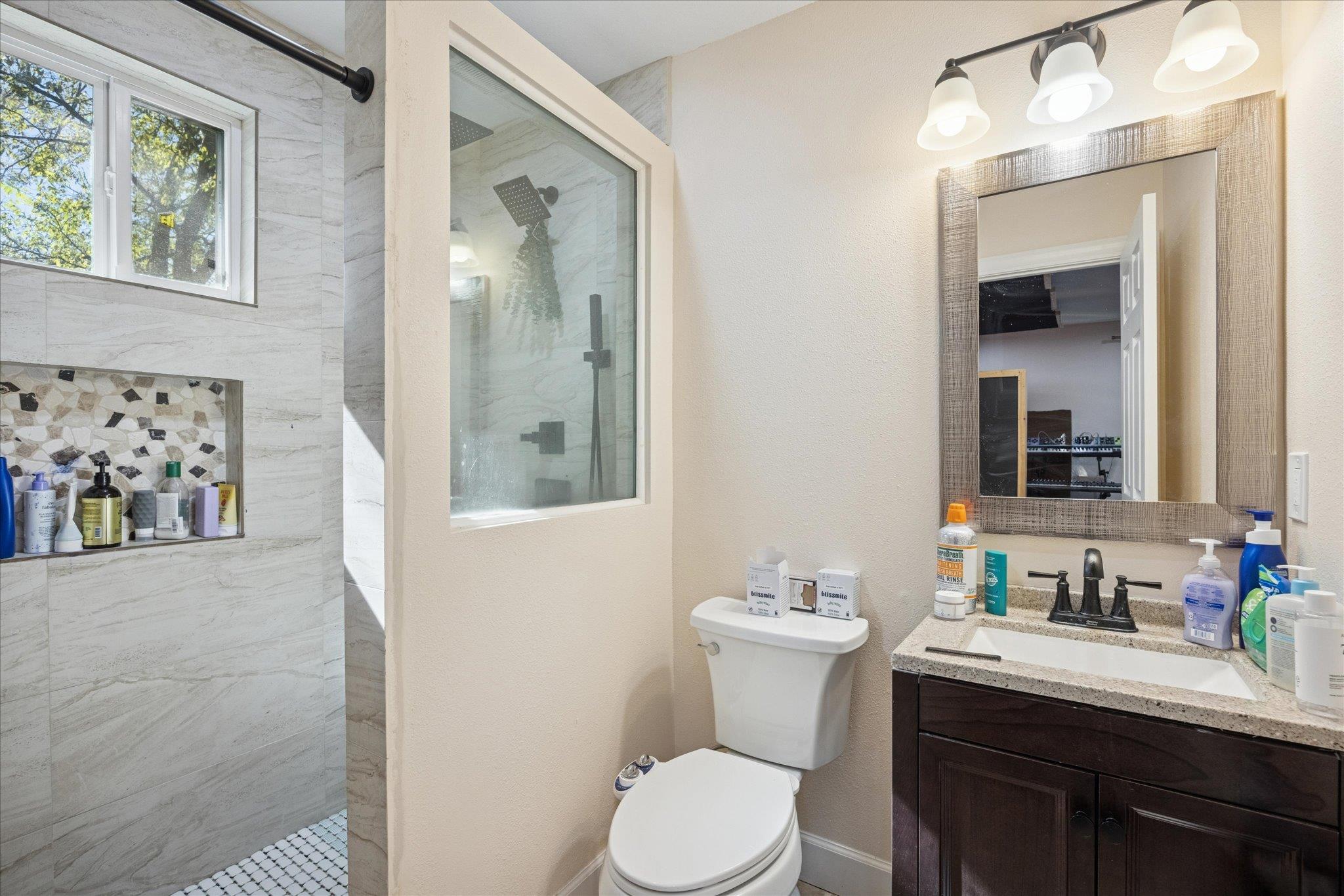 907 E 53rd St, Austin, TX 78751