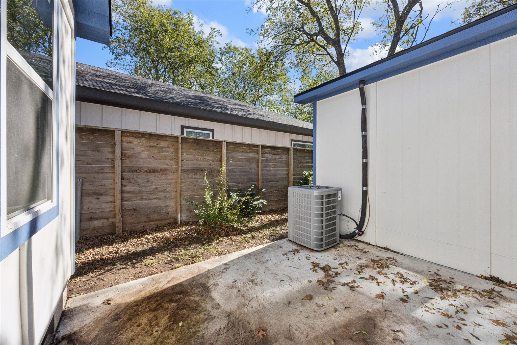 907 E 53rd St, Austin, TX 78751