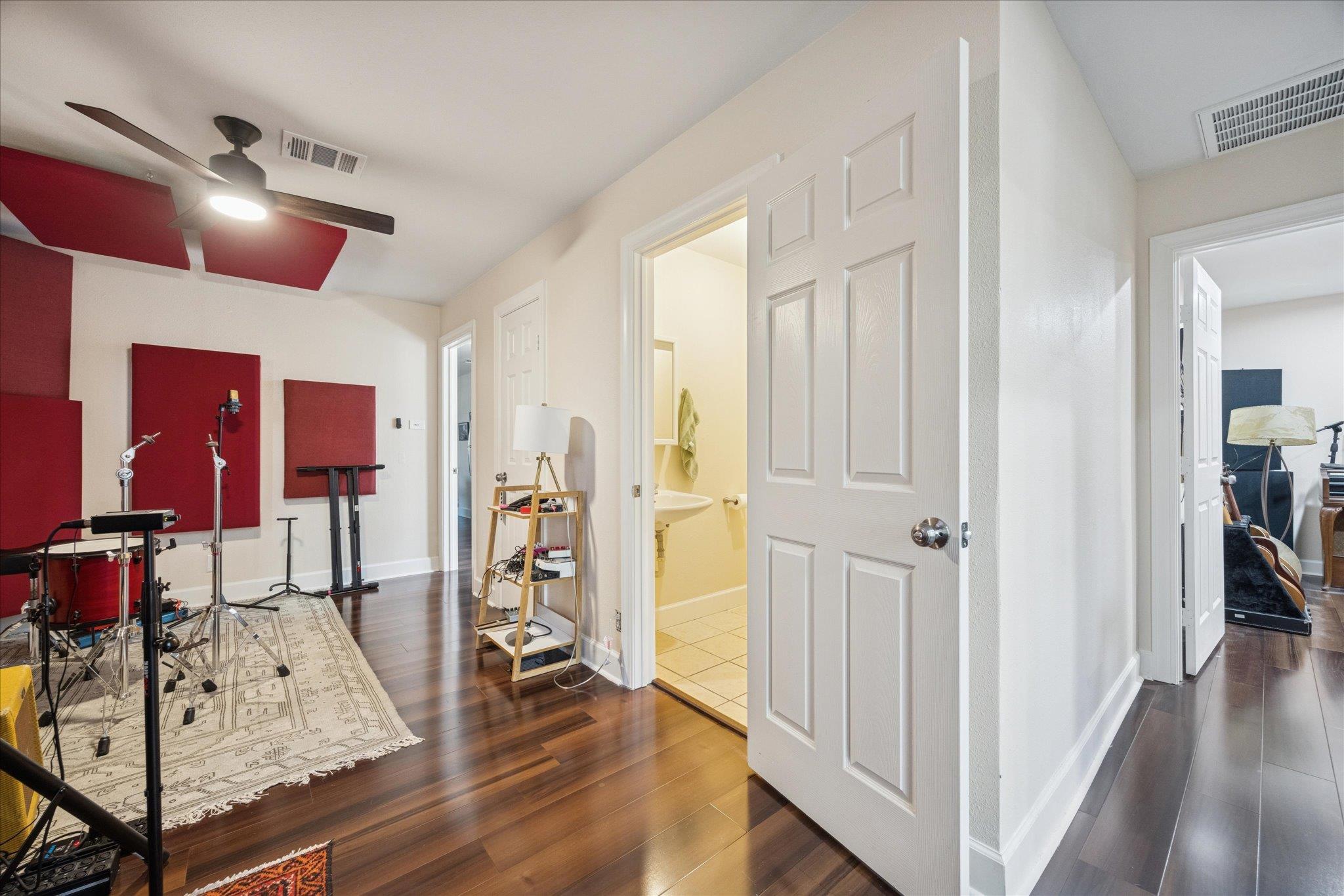 907 E 53rd St, Austin, TX 78751