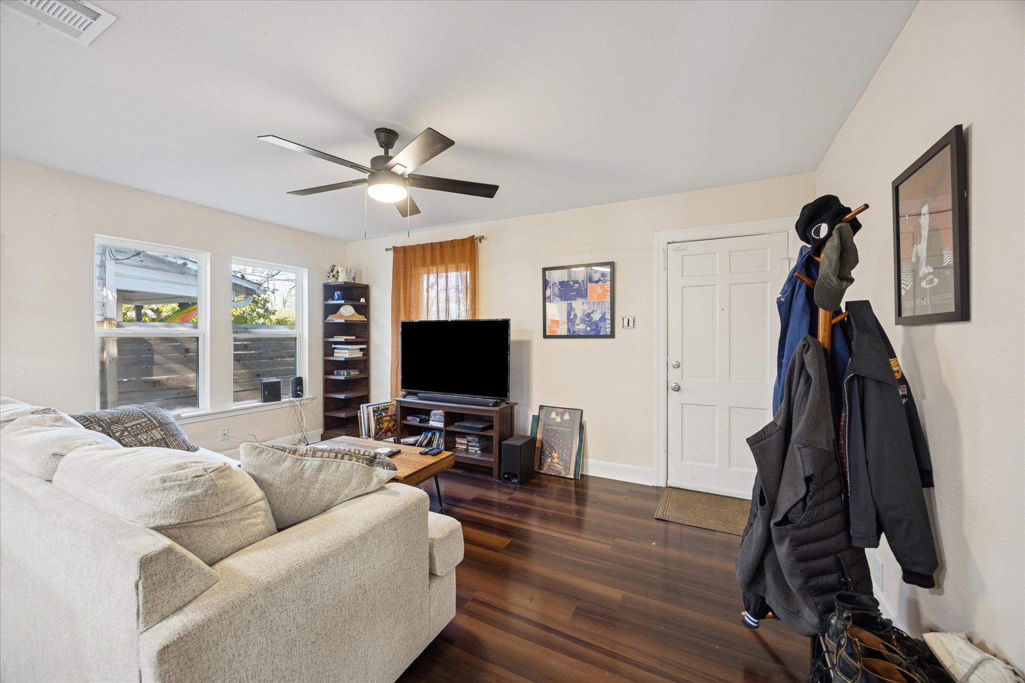907 E 53rd St, Austin, TX 78751