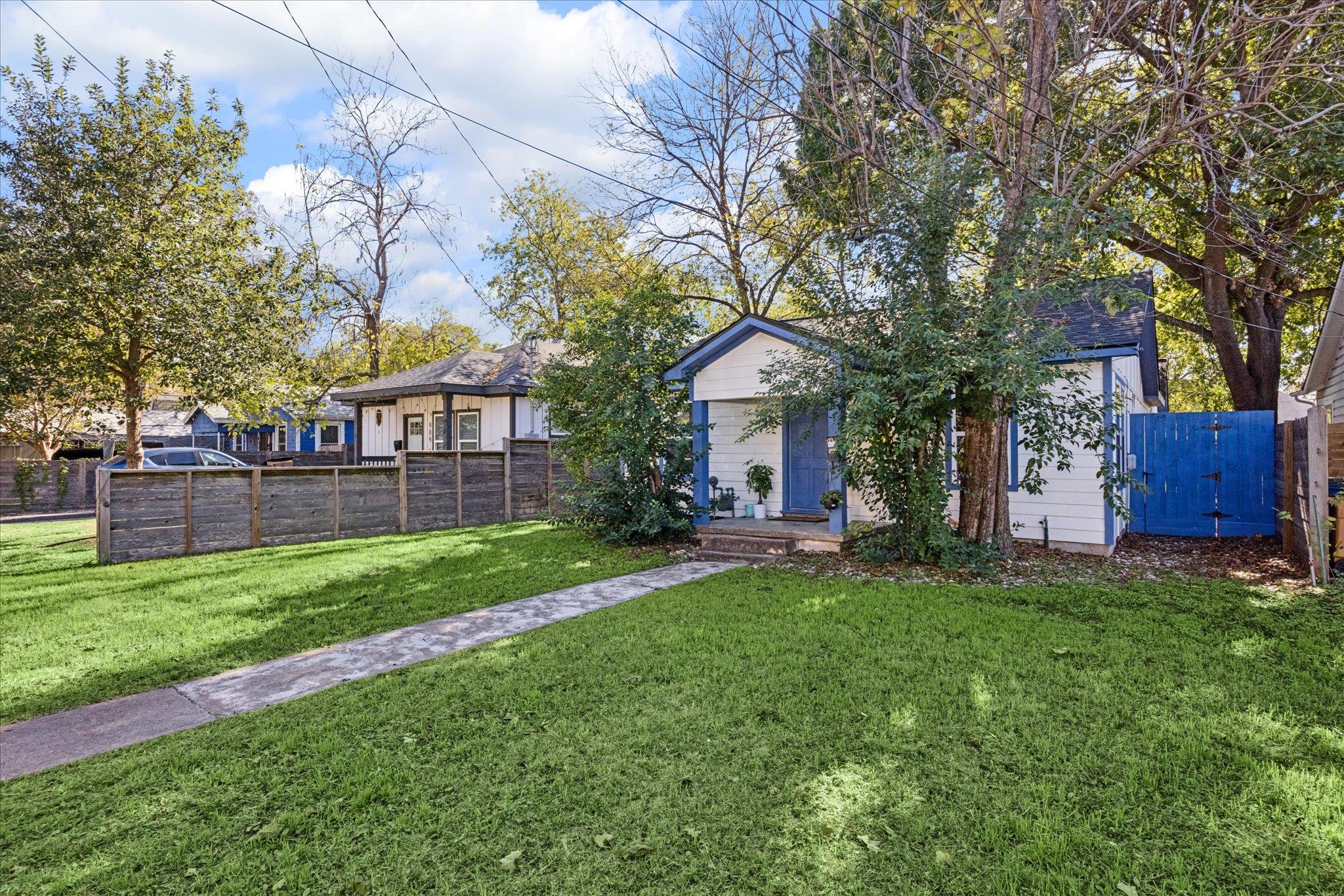 907 E 53rd St, Austin, TX 78751