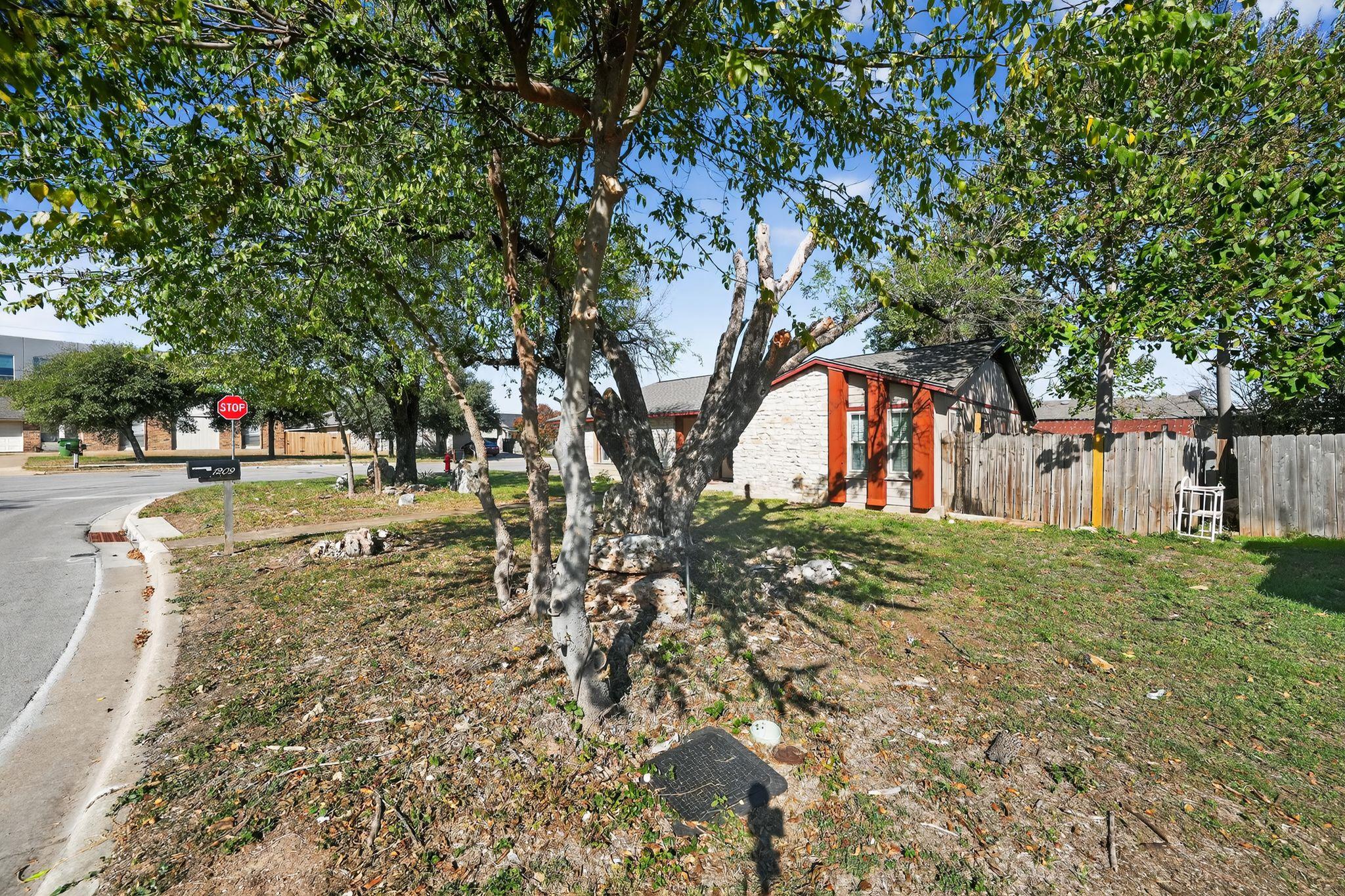 1209 Sagebrush Dr, Round Rock, TX 78681