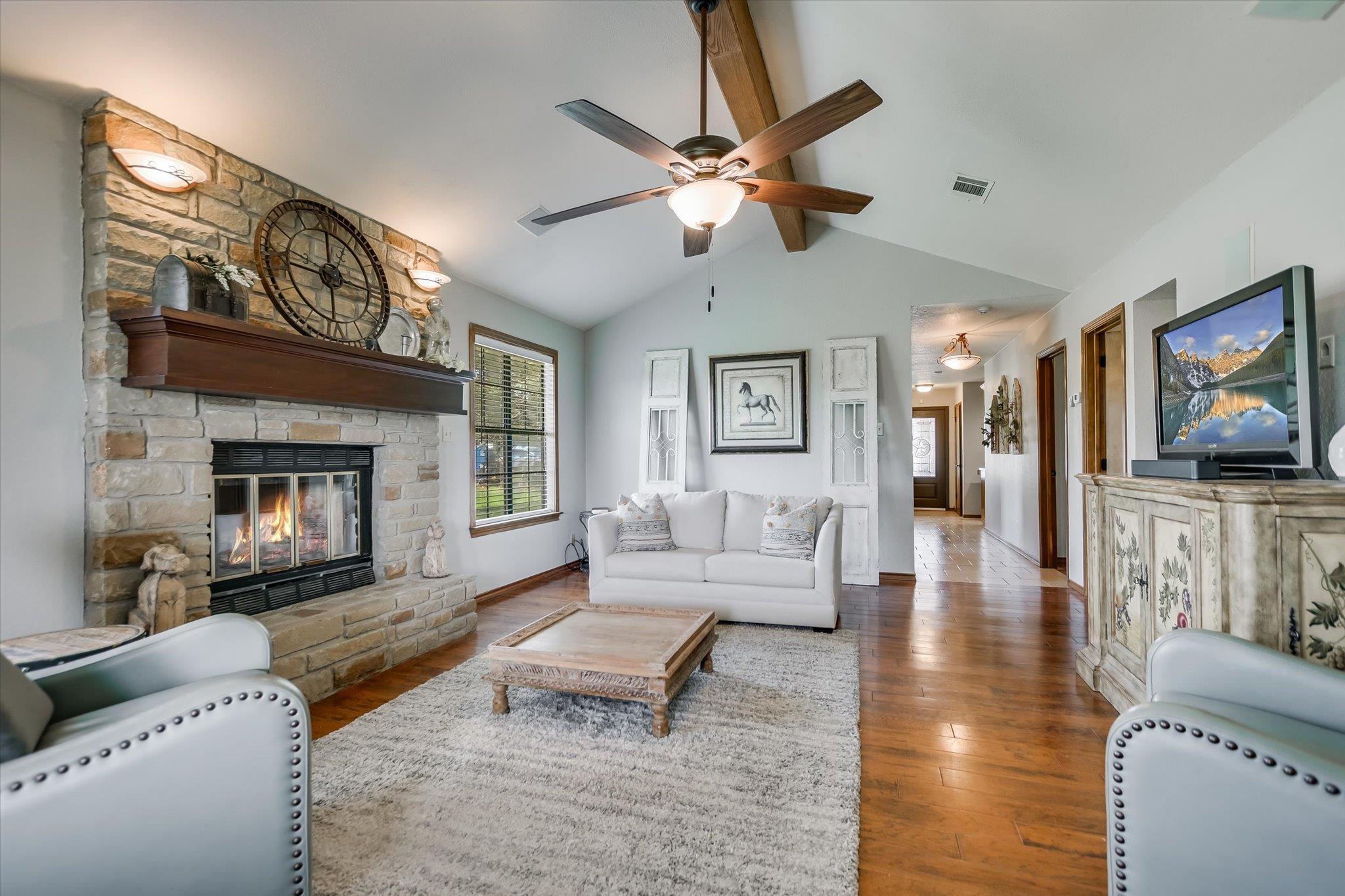 603 Sun Ray, Horseshoe Bay, TX 78657