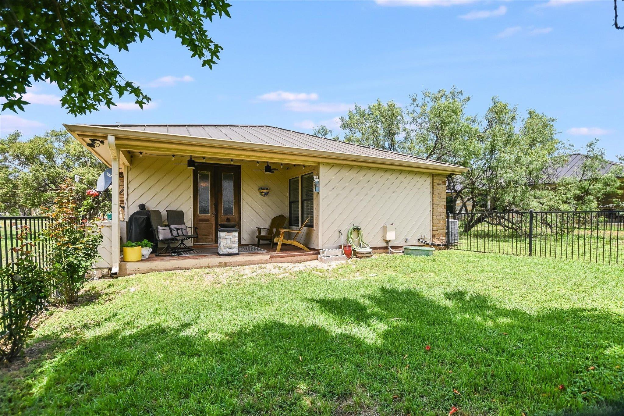 603 Sun Ray, Horseshoe Bay, TX 78657