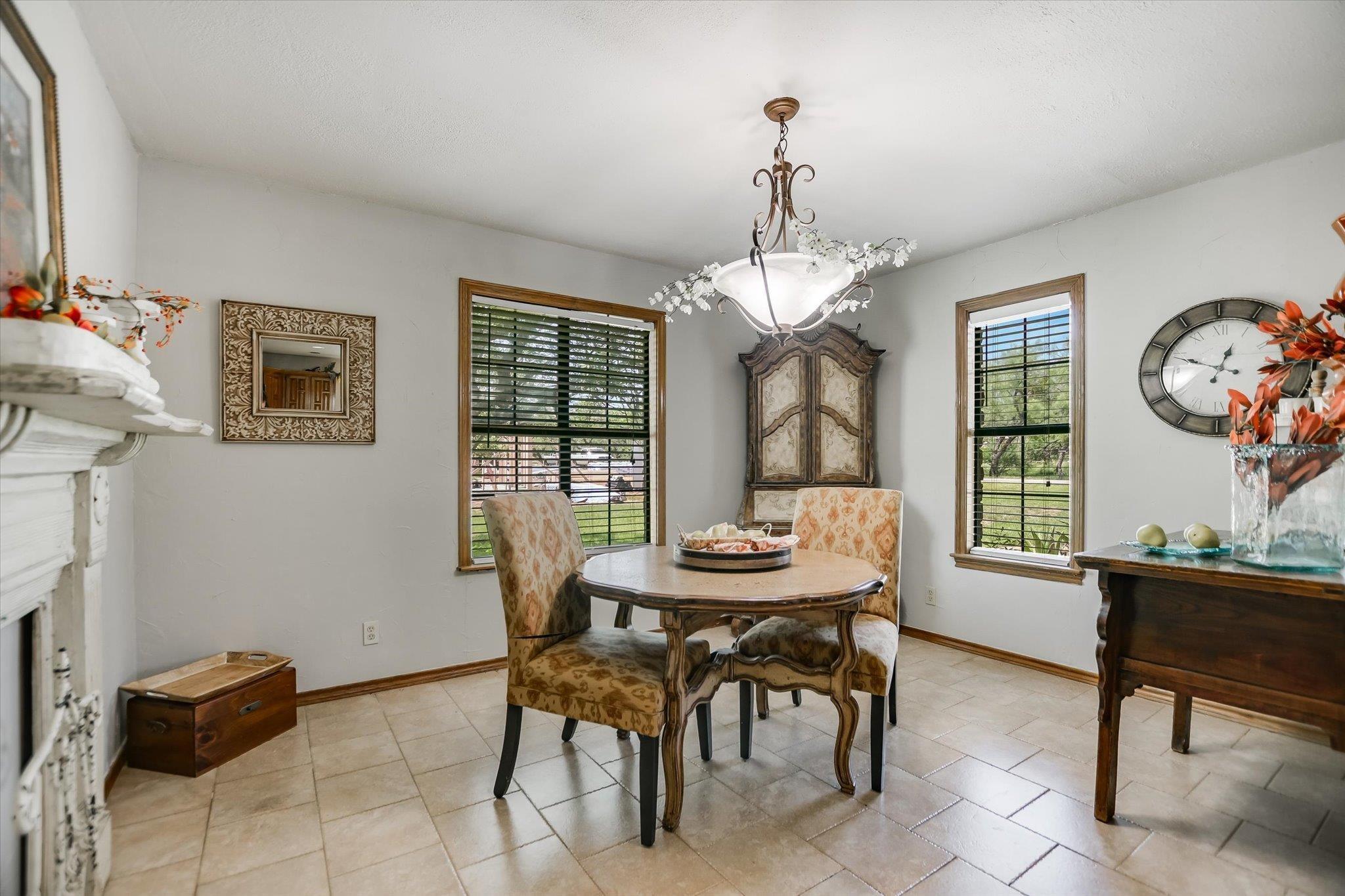 603 Sun Ray, Horseshoe Bay, TX 78657