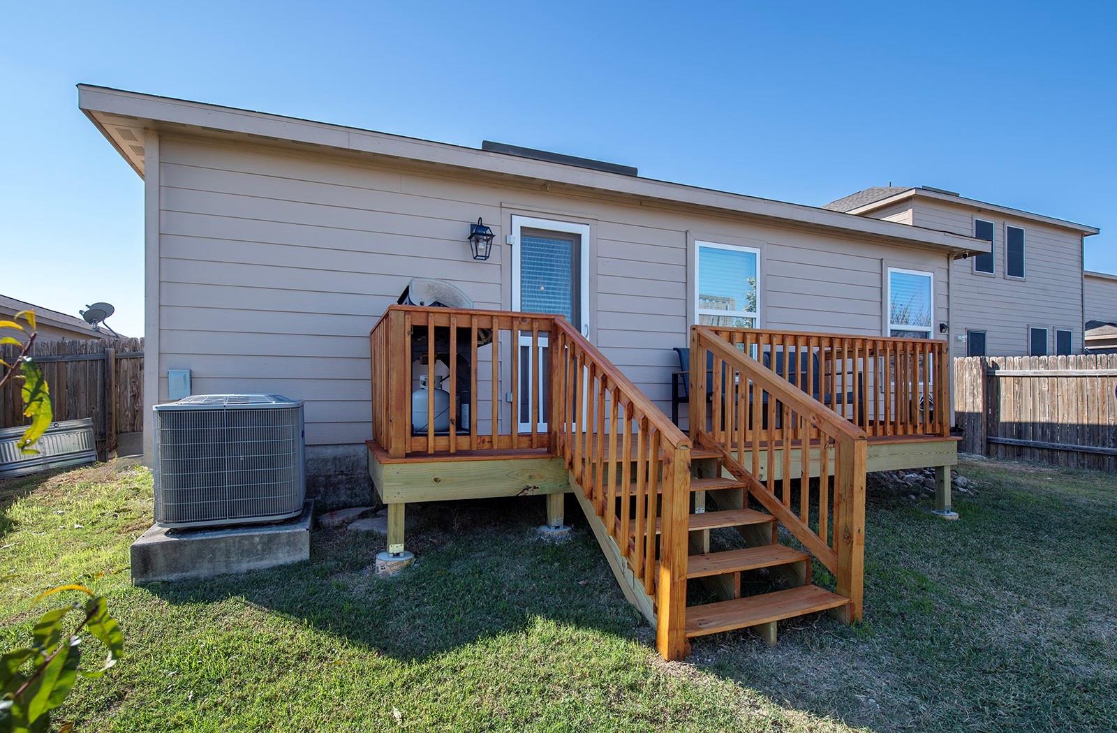 216 Millers Loop, Jarrell, TX 76537