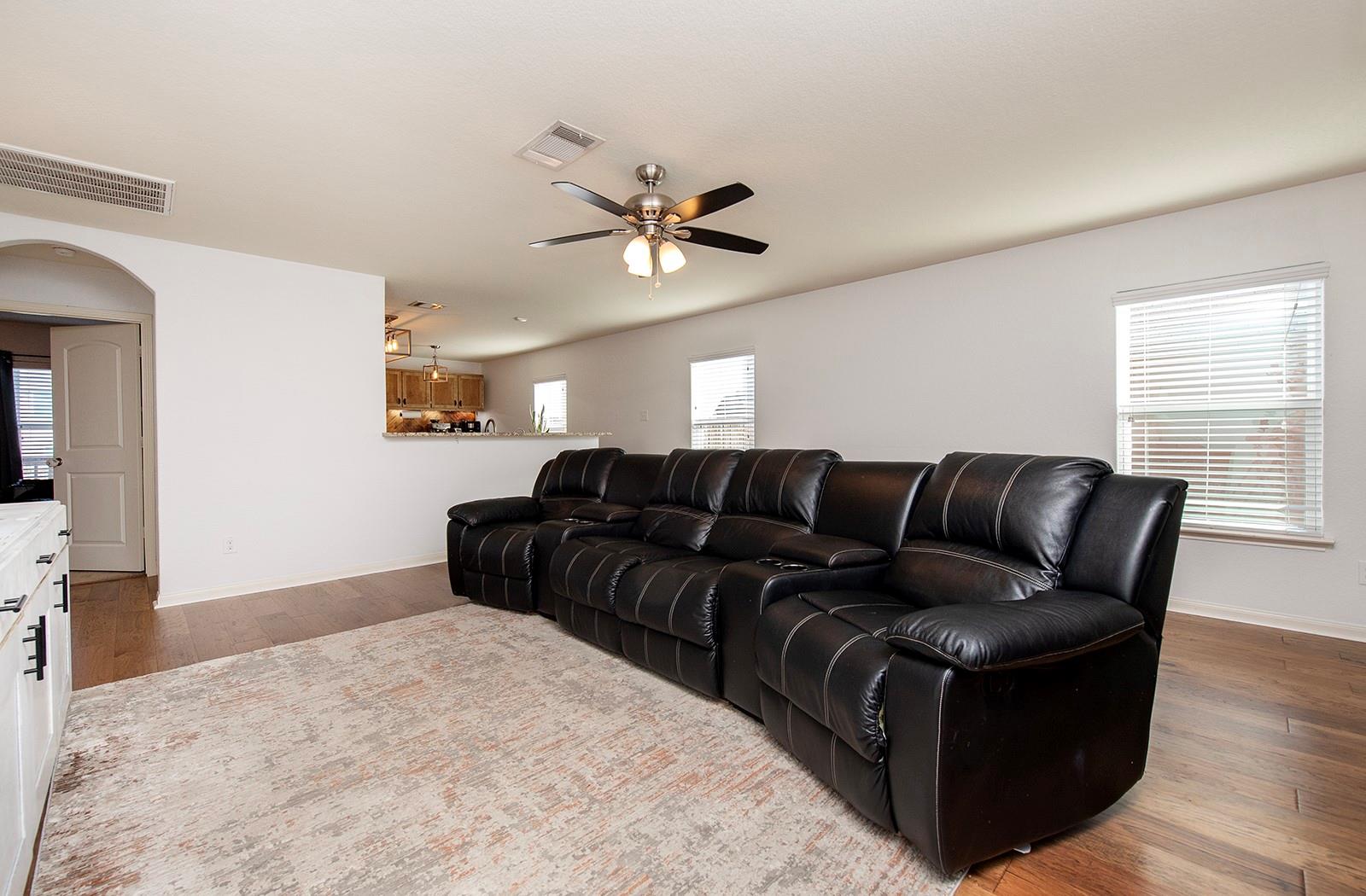216 Millers Loop, Jarrell, TX 76537