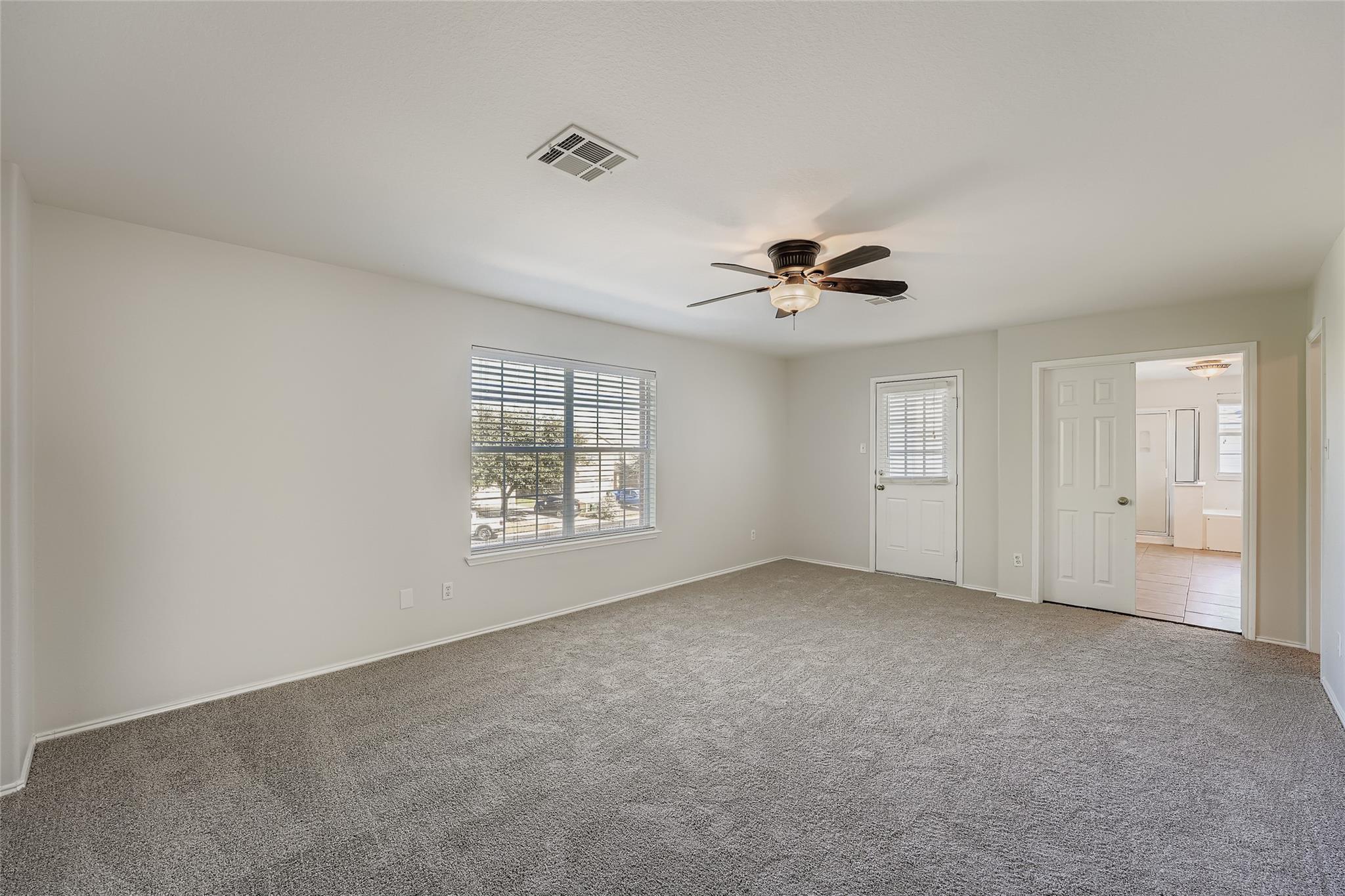 104 Mossy Rock Cv, Hutto, TX 78634