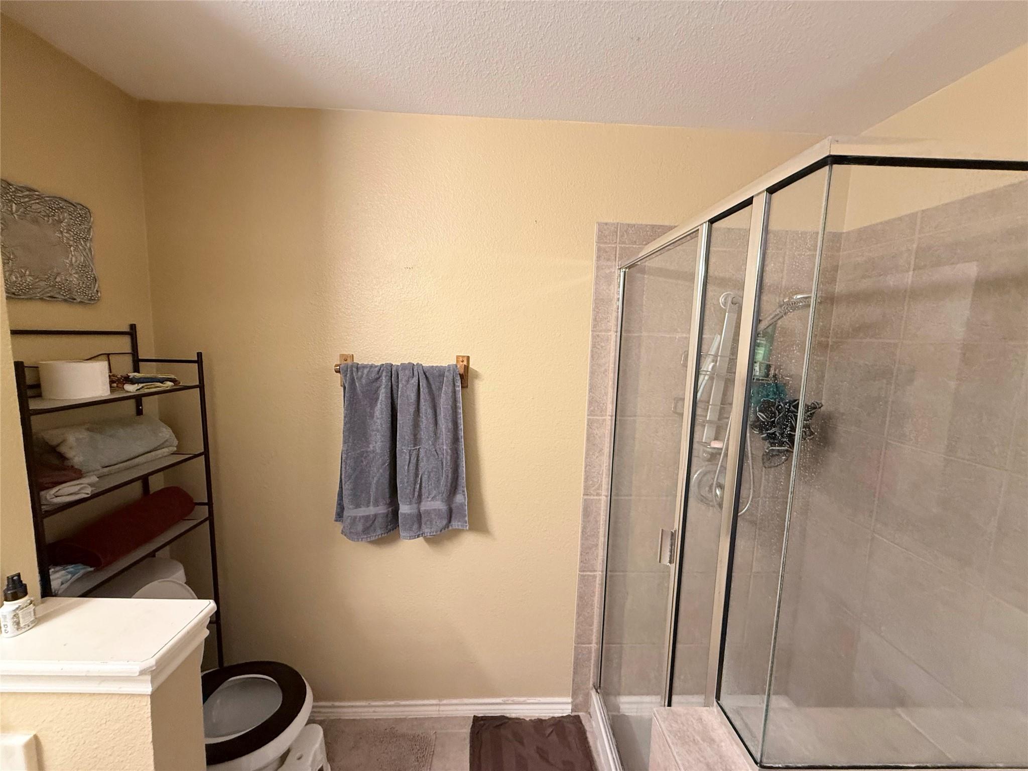 411 Estate Dr, Hutto, TX 78634