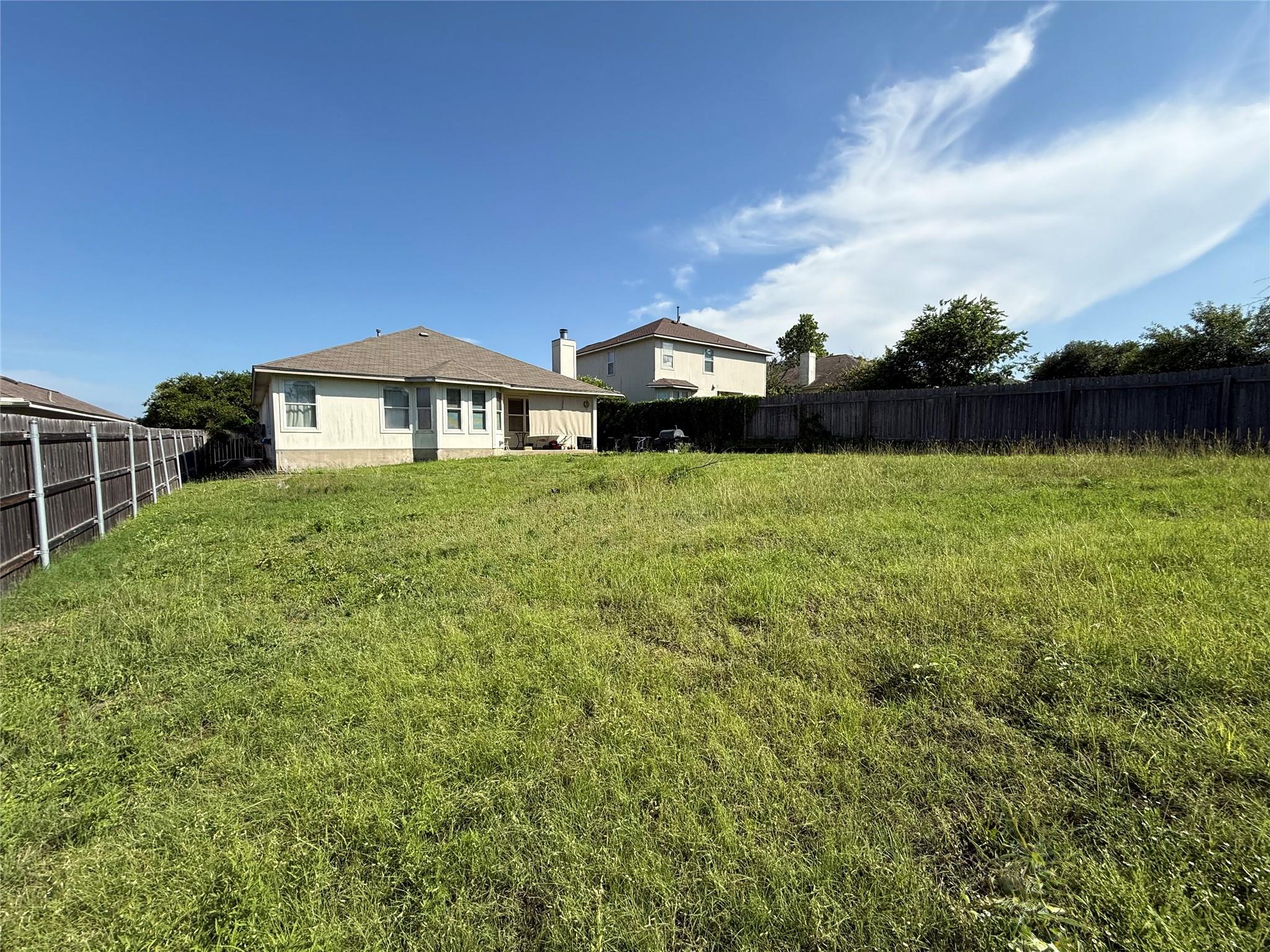 411 Estate Dr, Hutto, TX 78634