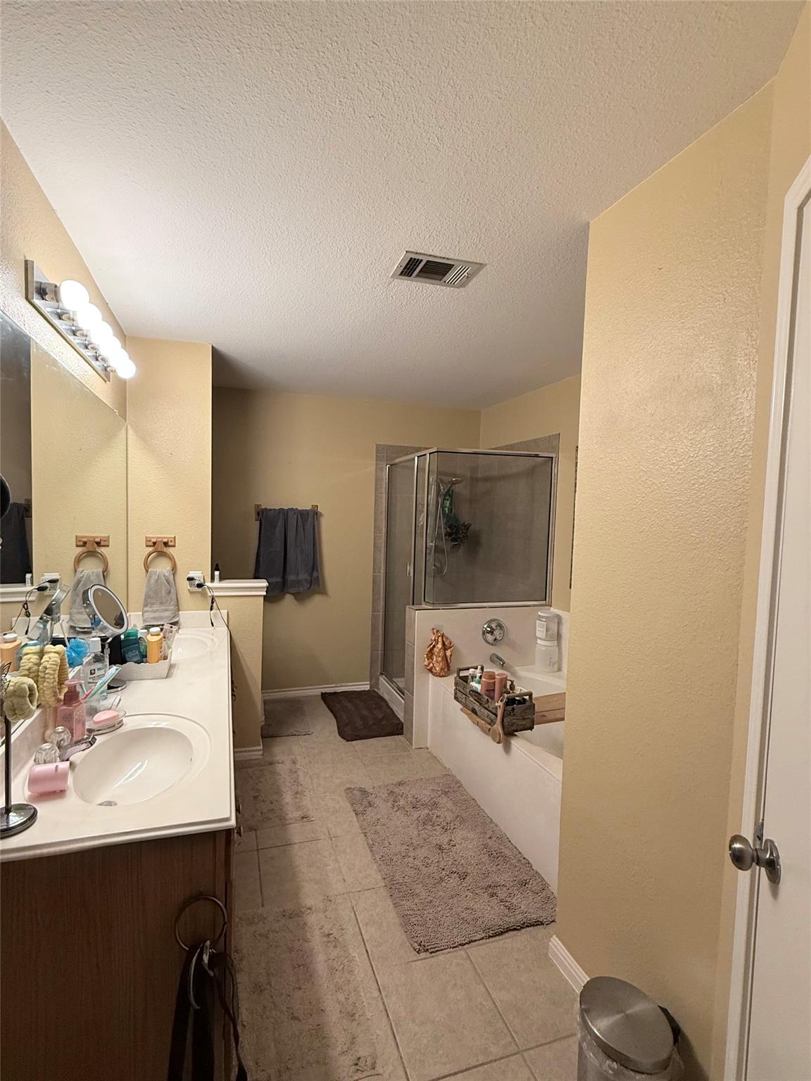 411 Estate Dr, Hutto, TX 78634