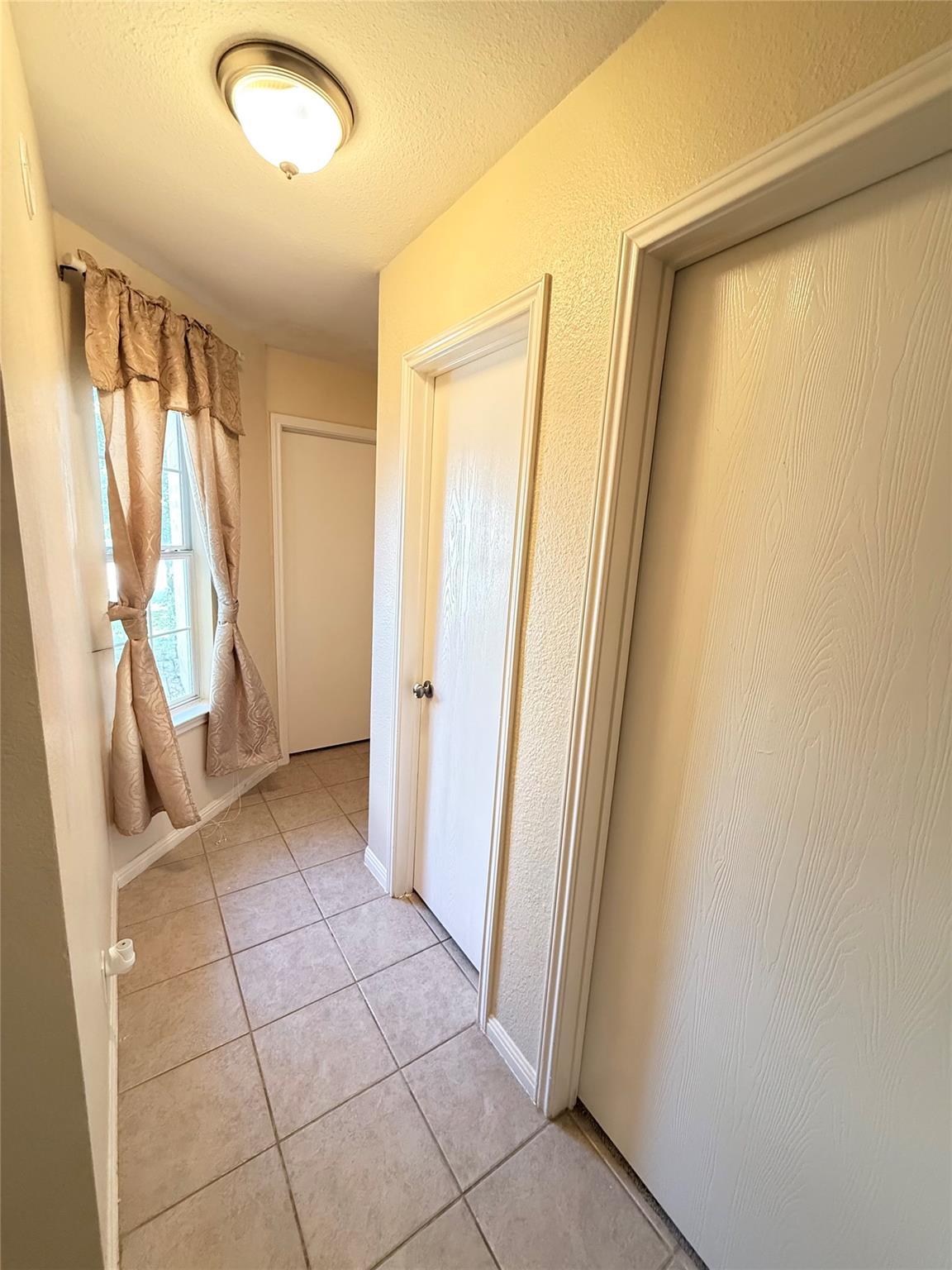 411 Estate Dr, Hutto, TX 78634