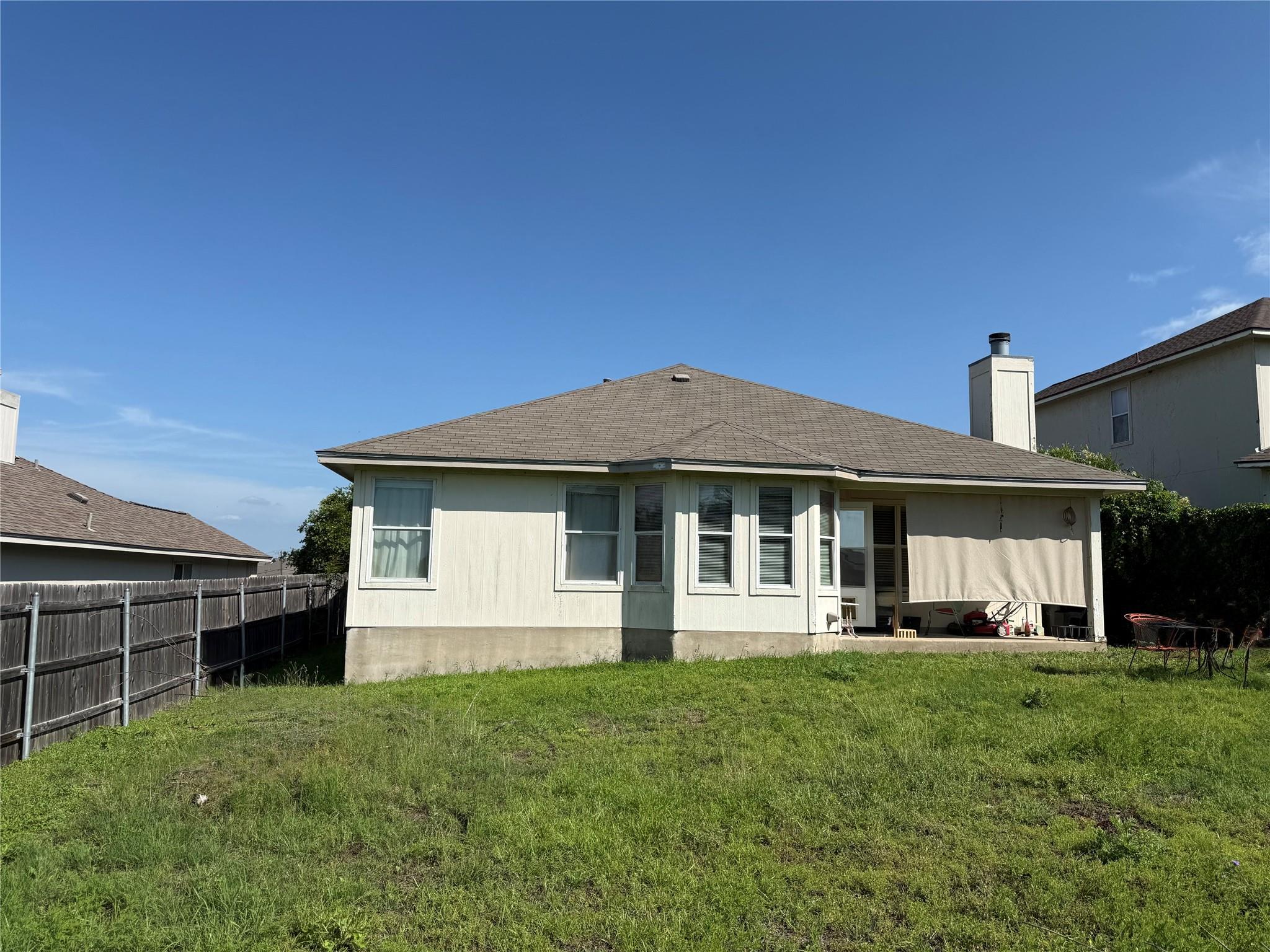 411 Estate Dr, Hutto, TX 78634