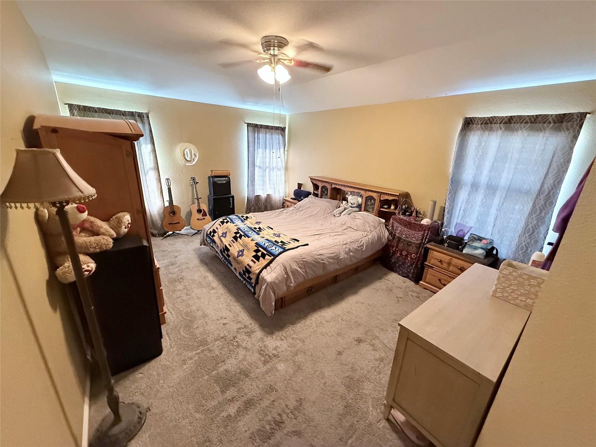 411 Estate Dr, Hutto, TX 78634