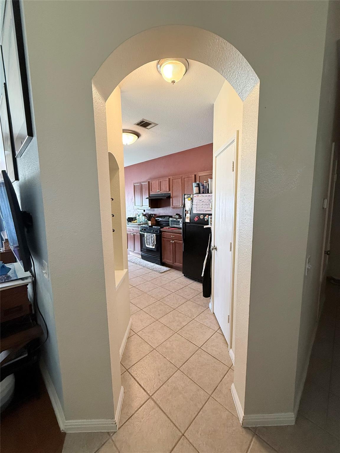 411 Estate Dr, Hutto, TX 78634