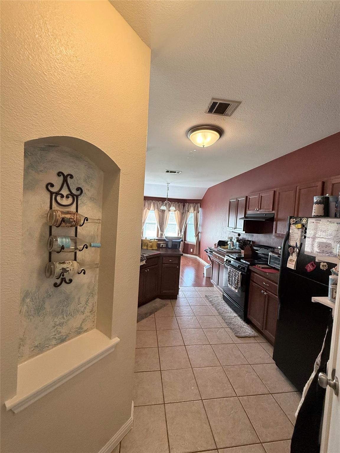 411 Estate Dr, Hutto, TX 78634