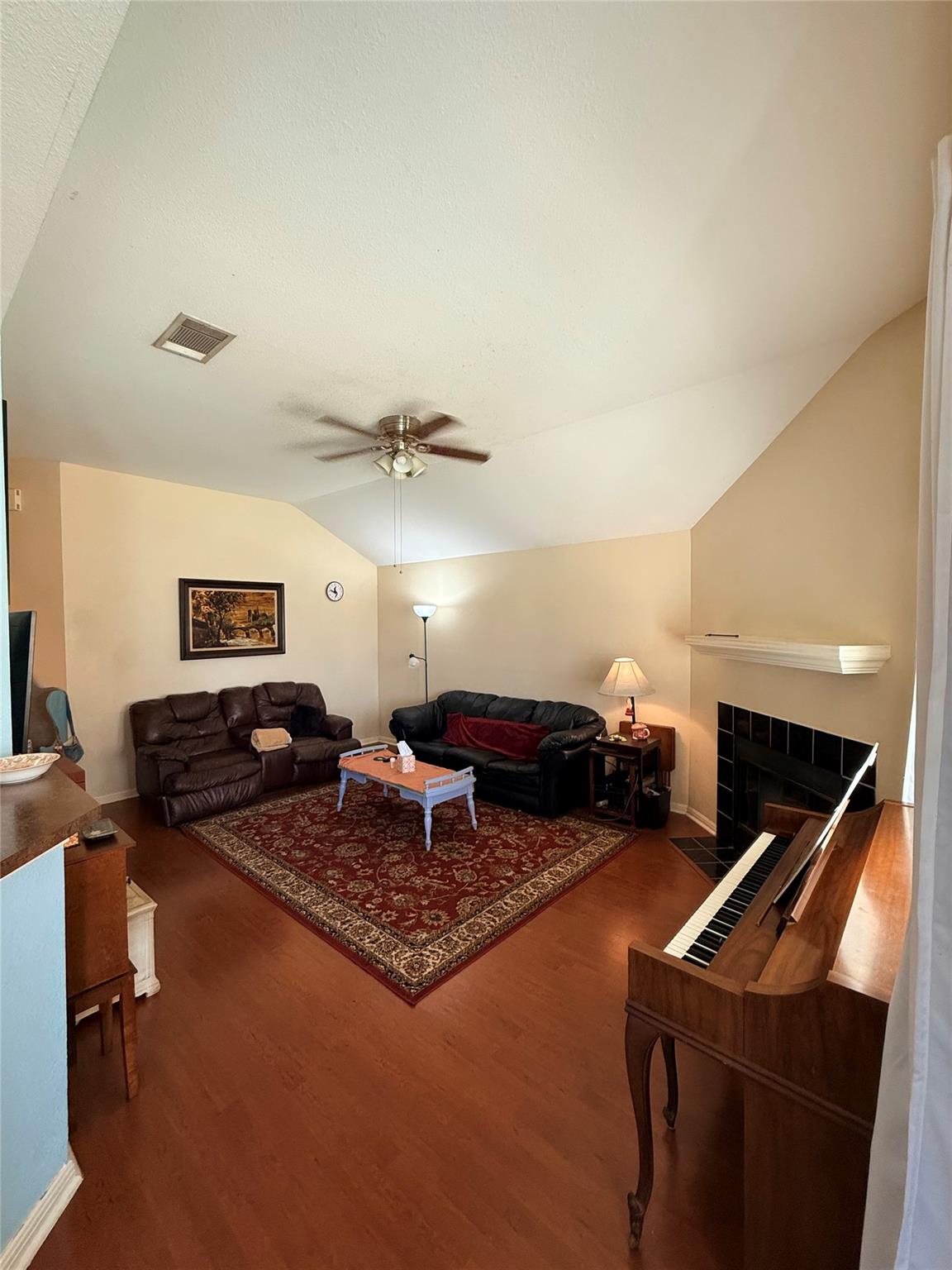 411 Estate Dr, Hutto, TX 78634