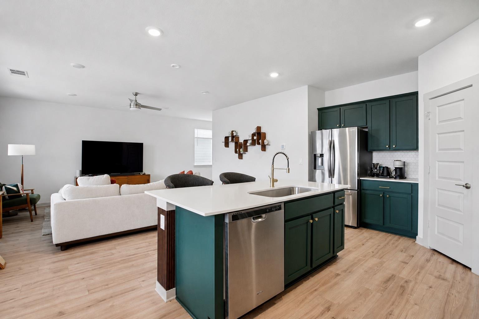 204 Cupreata Ln, Leander, TX 78641