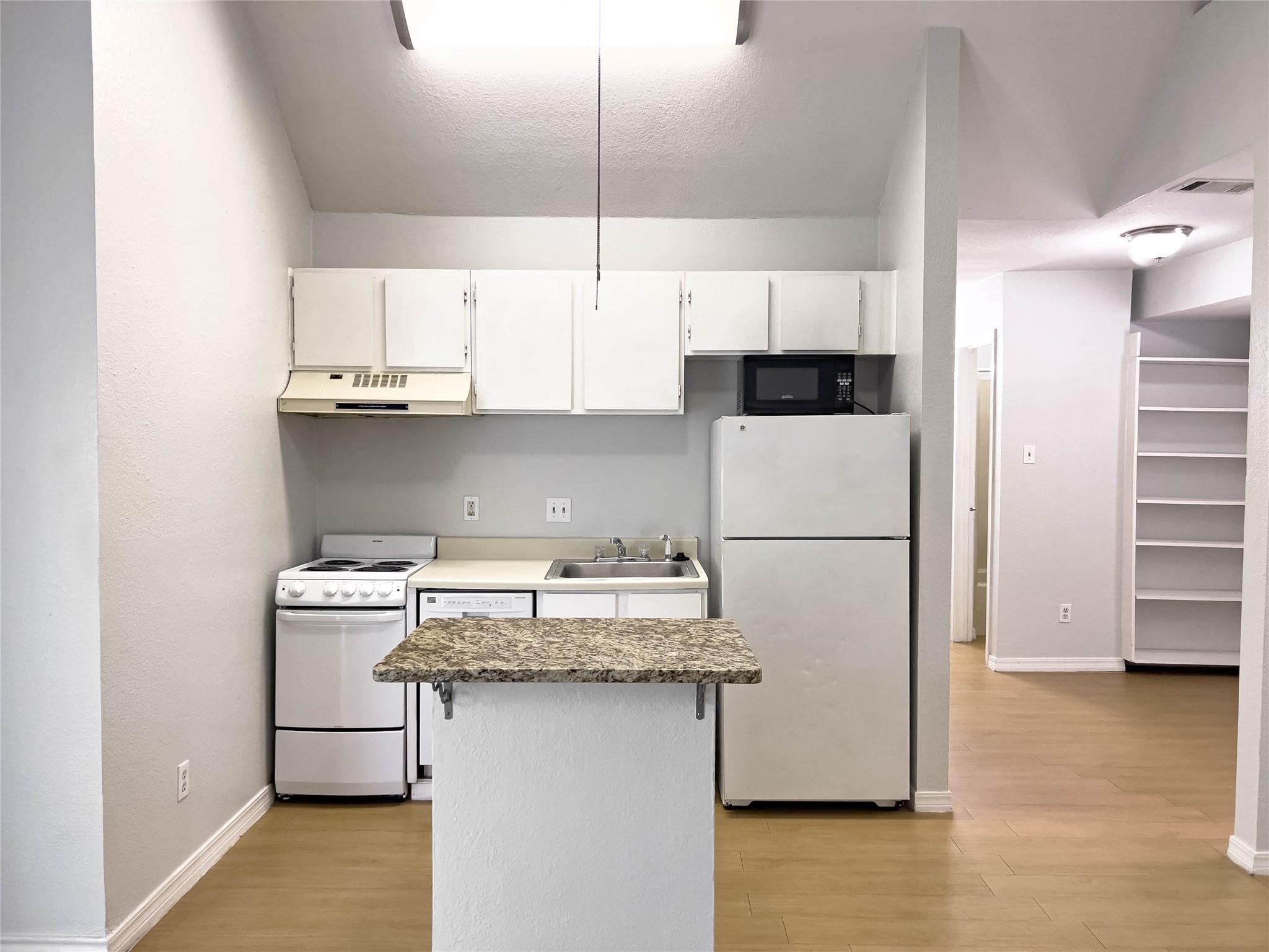 513 South Park Dr # 302, Austin, TX 78704