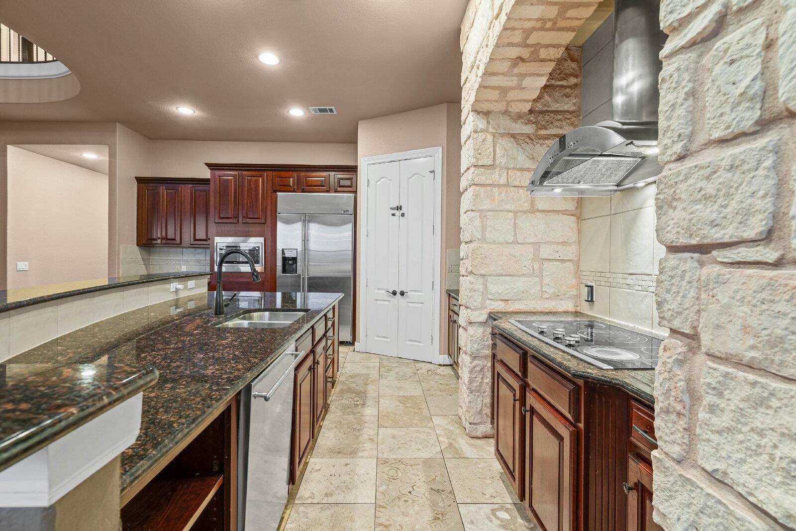 334 Blazing Star Dr, Austin, TX 78737