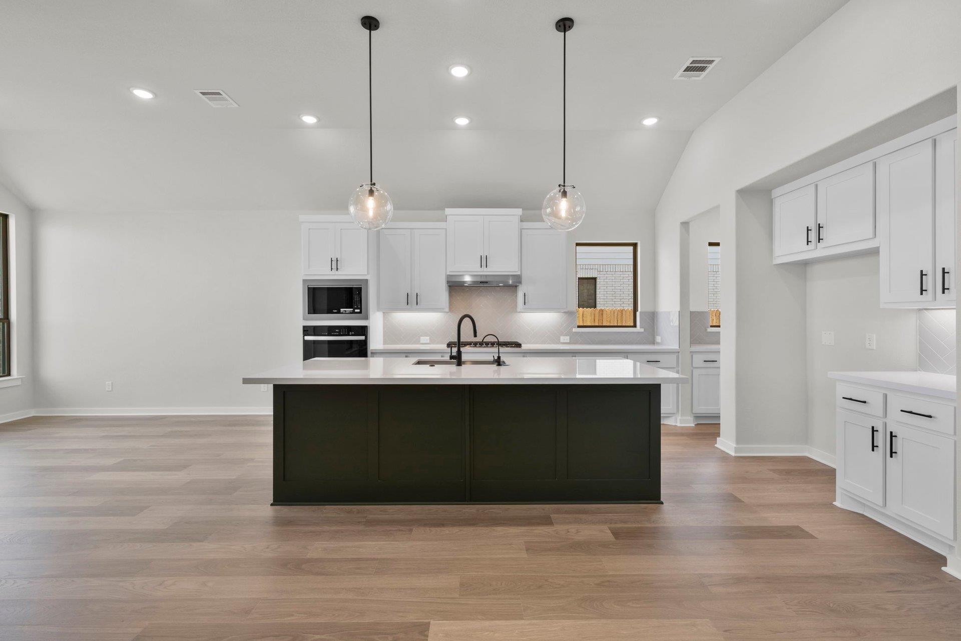 229 Pacific Grove Cir, Liberty Hill, TX 78642